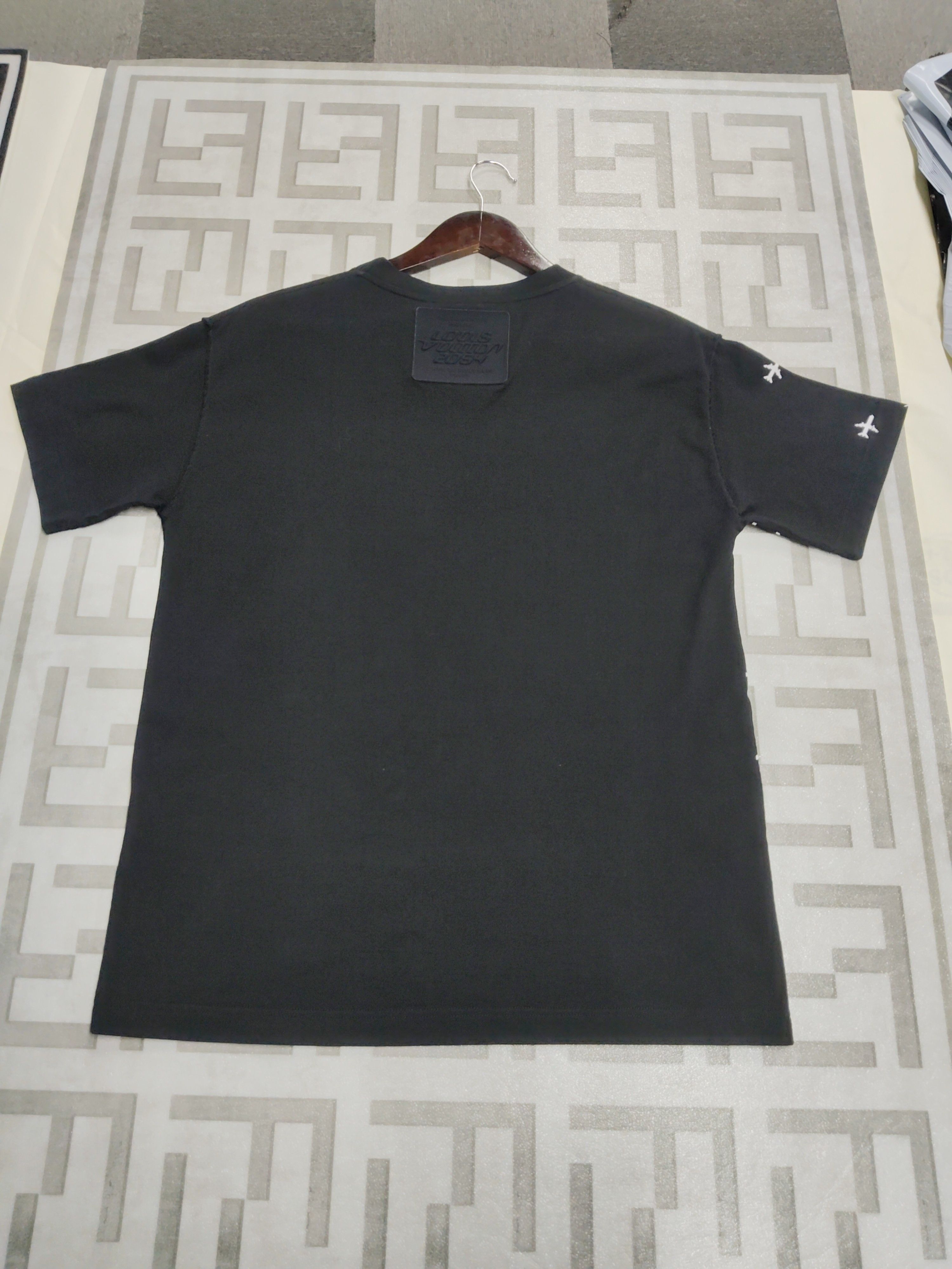 Louis Vuitton Louis Vuitton Planes Print T-Shirt Size XS Size US XS / EU 42 / 0 - 2 Thumbnail