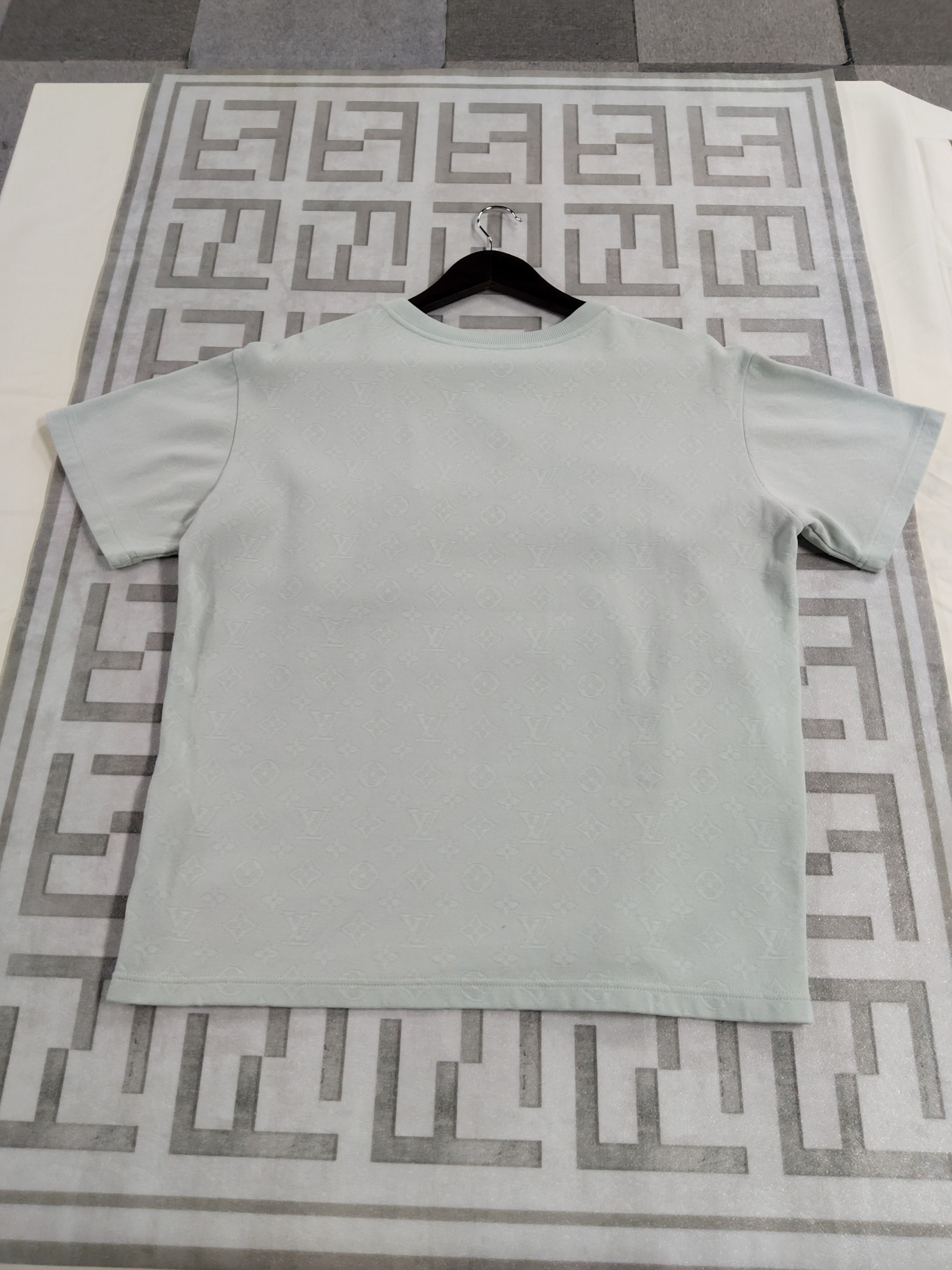 Louis Vuitton Louis Vuitton Monogram 3D Pocket T-Shirt Size M Size US M / EU 48-50 / 2 - 2 Thumbnail
