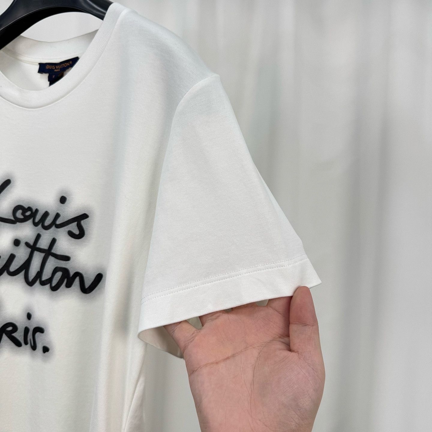 Louis Vuitton Louis Vuitton Script Logo T-Shirt Size S Size S / US 4 / IT 40 - 6 Thumbnail