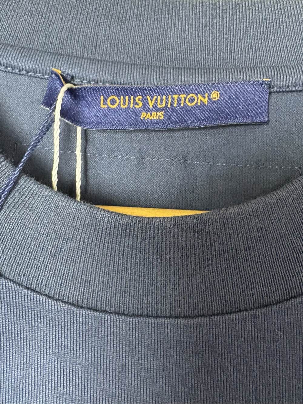 Louis Vuitton Louis Vuitton Navy Cotton T-Shirt Size L Size US L / EU 52-54 / 3 - 3 Thumbnail