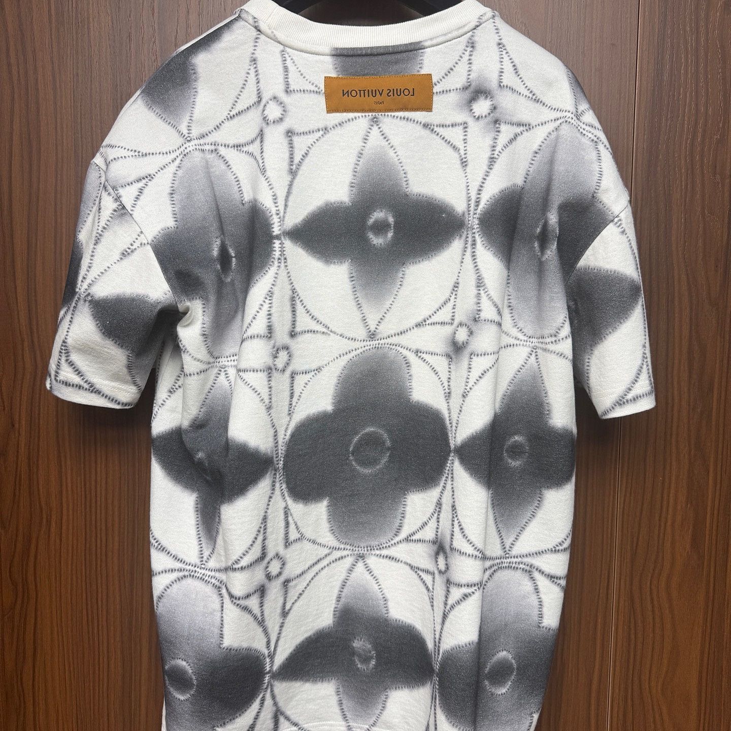 Louis Vuitton Louis Vuitton Monogram Tie-Dye T-Shirt Size S Size US S / EU 44-46 / 1 - 2 Thumbnail