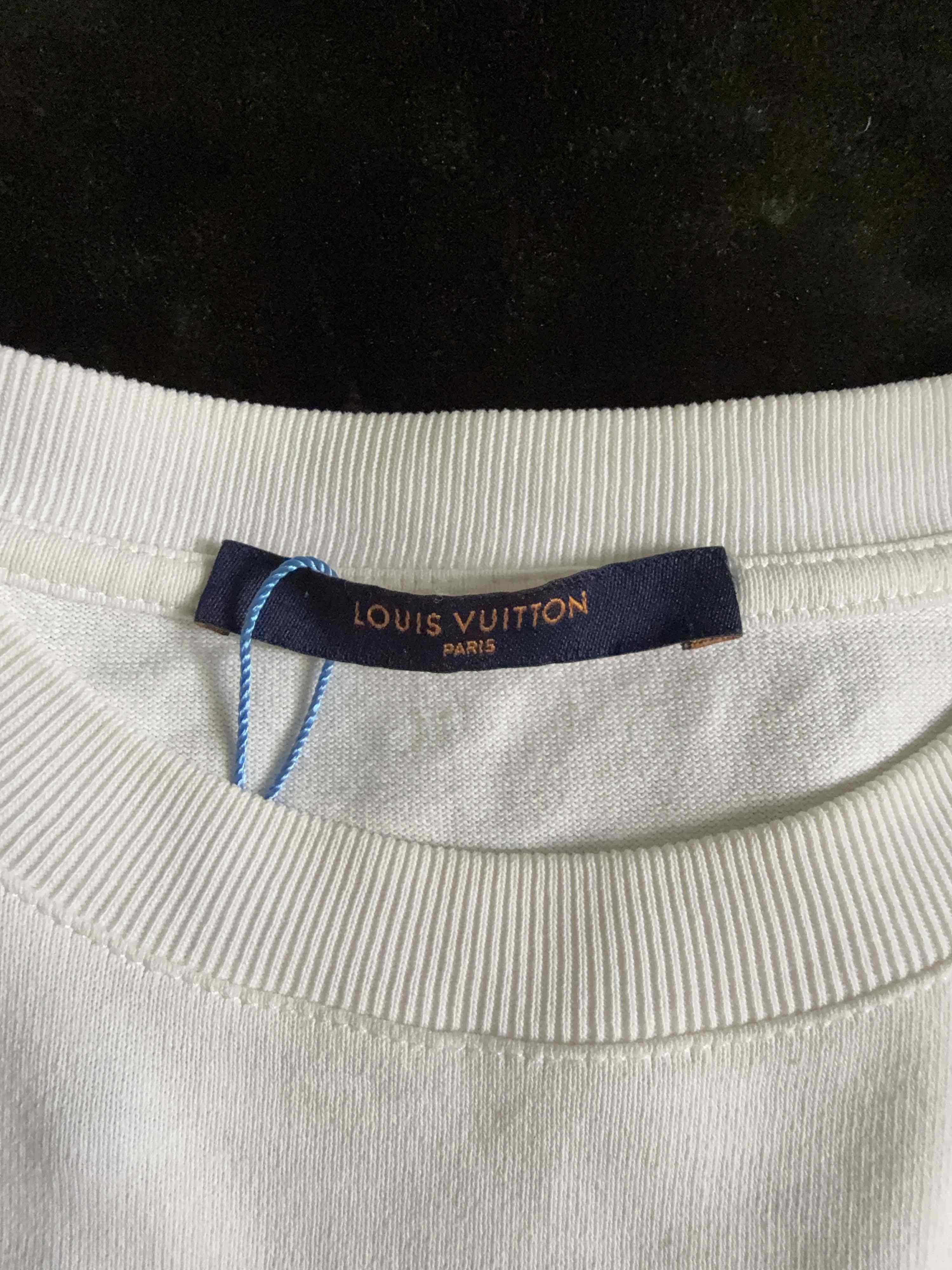 Louis Vuitton Louis Vuitton Logo T-Shirt Size S Size US S / EU 44-46 / 1 - 3 Thumbnail