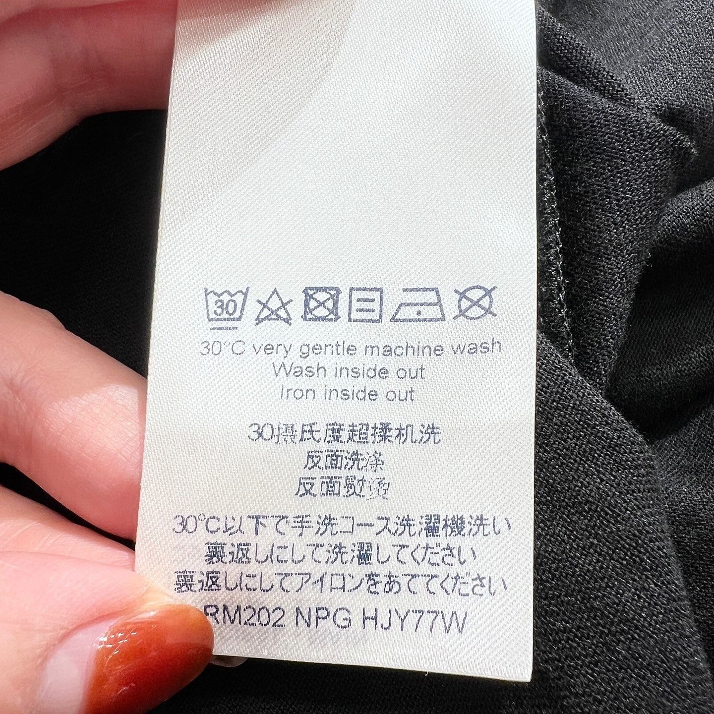 Louis Vuitton Louis Vuitton Monogram Gradient T-Shirt Size XL Size US XL / EU 56 / 4 - 4 Thumbnail