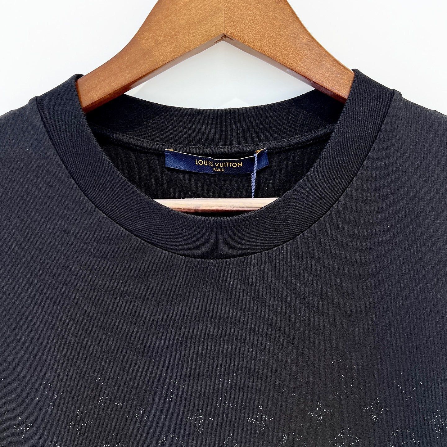 Louis Vuitton Louis Vuitton Monogram Gradient T-Shirt Size XL Size US XL / EU 56 / 4 - 3 Thumbnail