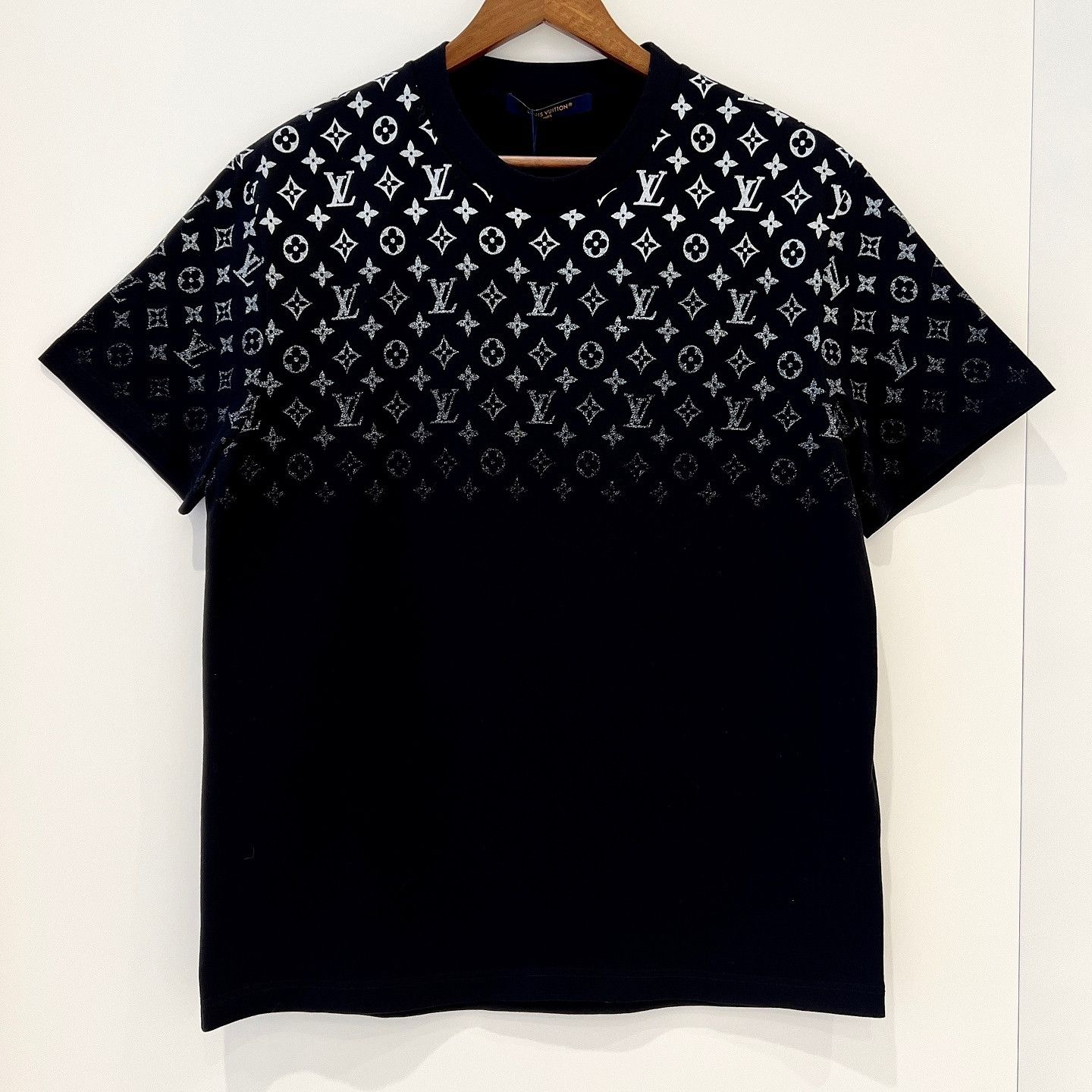 Louis Vuitton Louis Vuitton Gradient Monogram T-Shirt Size M Size US M / EU 48-50 / 2 - 5 Thumbnail