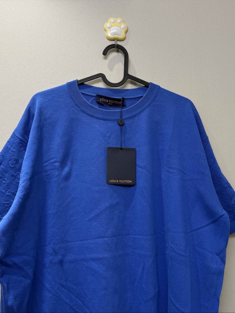 Louis Vuitton Louis Vuitton Monogram Sleeve T-Shirt Size XL Size US XL / EU 56 / 4 - 3 Thumbnail
