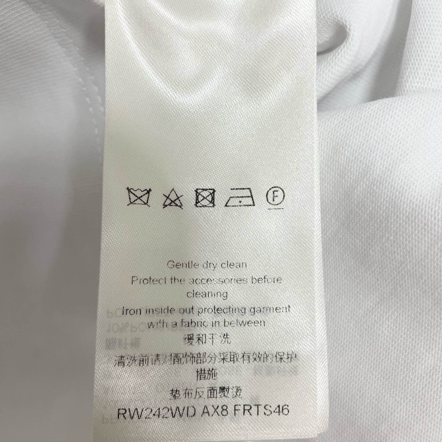 Louis Vuitton Louis Vuitton Logo Stripe T-Shirt Size M Size M / US 6-8 / IT 42-44 - 4 Thumbnail