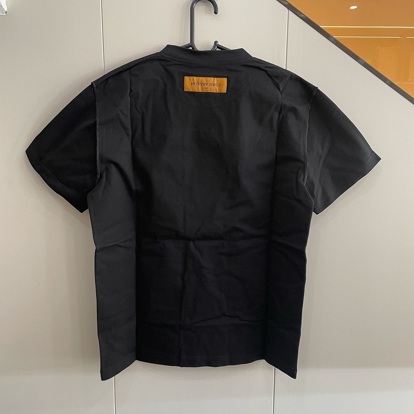 Louis Vuitton Louis Vuitton Logo T-Shirt Size M Size US M / EU 48-50 / 2 - 2 Thumbnail