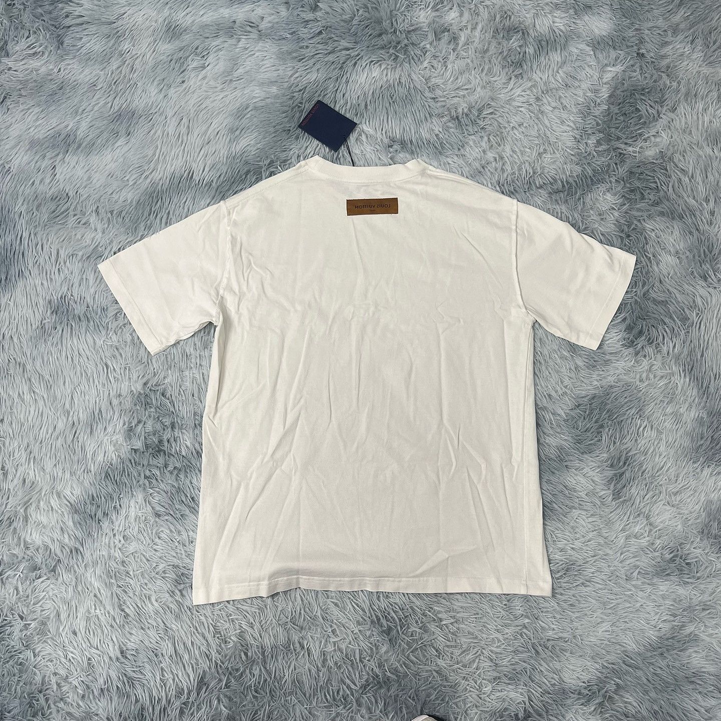 Louis Vuitton Louis Vuitton Leather Patch T-Shirt Size L Size US L / EU 52-54 / 3 - 2 Thumbnail
