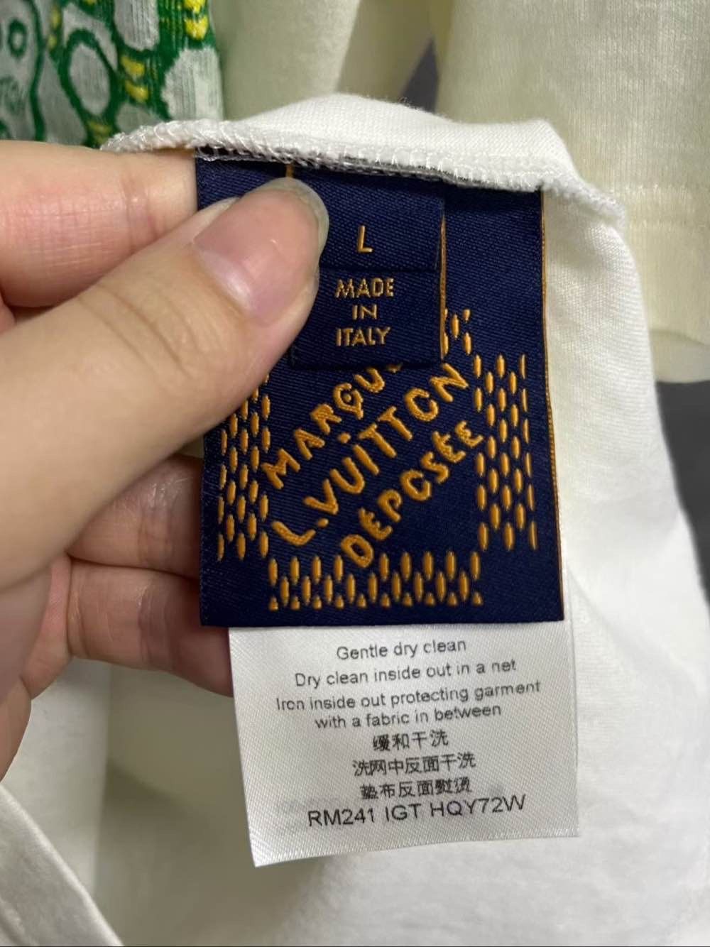 Louis Vuitton Louis Vuitton Pont Neuf Graphic T-Shirt Size L Size US L / EU 52-54 / 3 - 4 Thumbnail