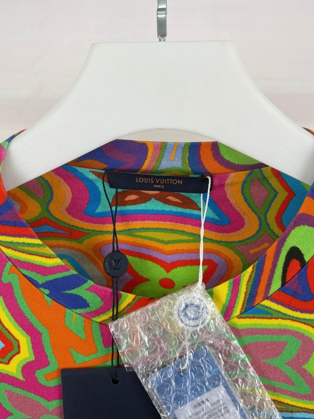 Louis Vuitton Louis Vuitton Abstract Monogram T-Shirt Size XL Size US XL / EU 56 / 4 - 5 Thumbnail