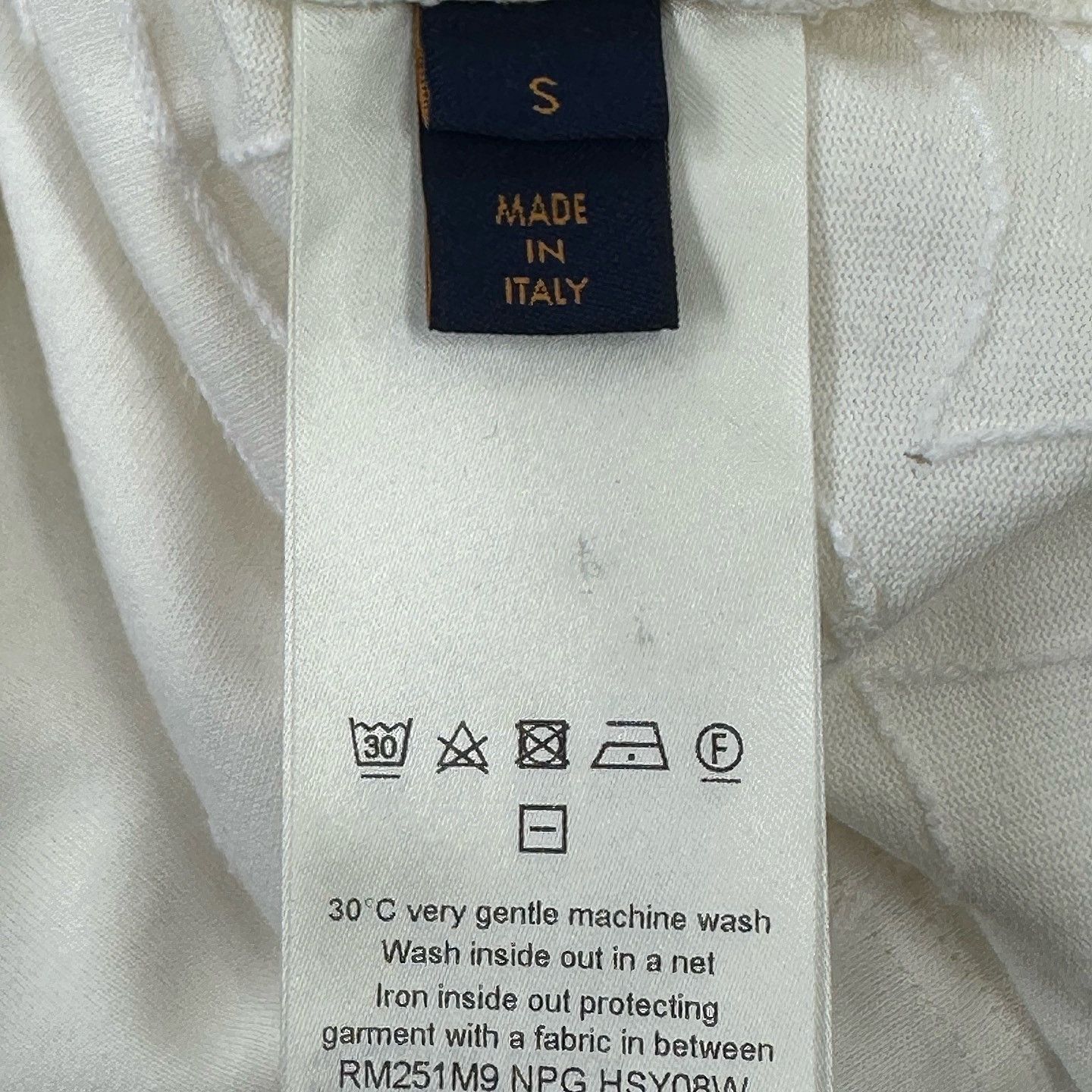 Louis Vuitton Louis Vuitton Monogram Embroidered T-Shirt Size S Size US S / EU 44-46 / 1 - 4 Thumbnail