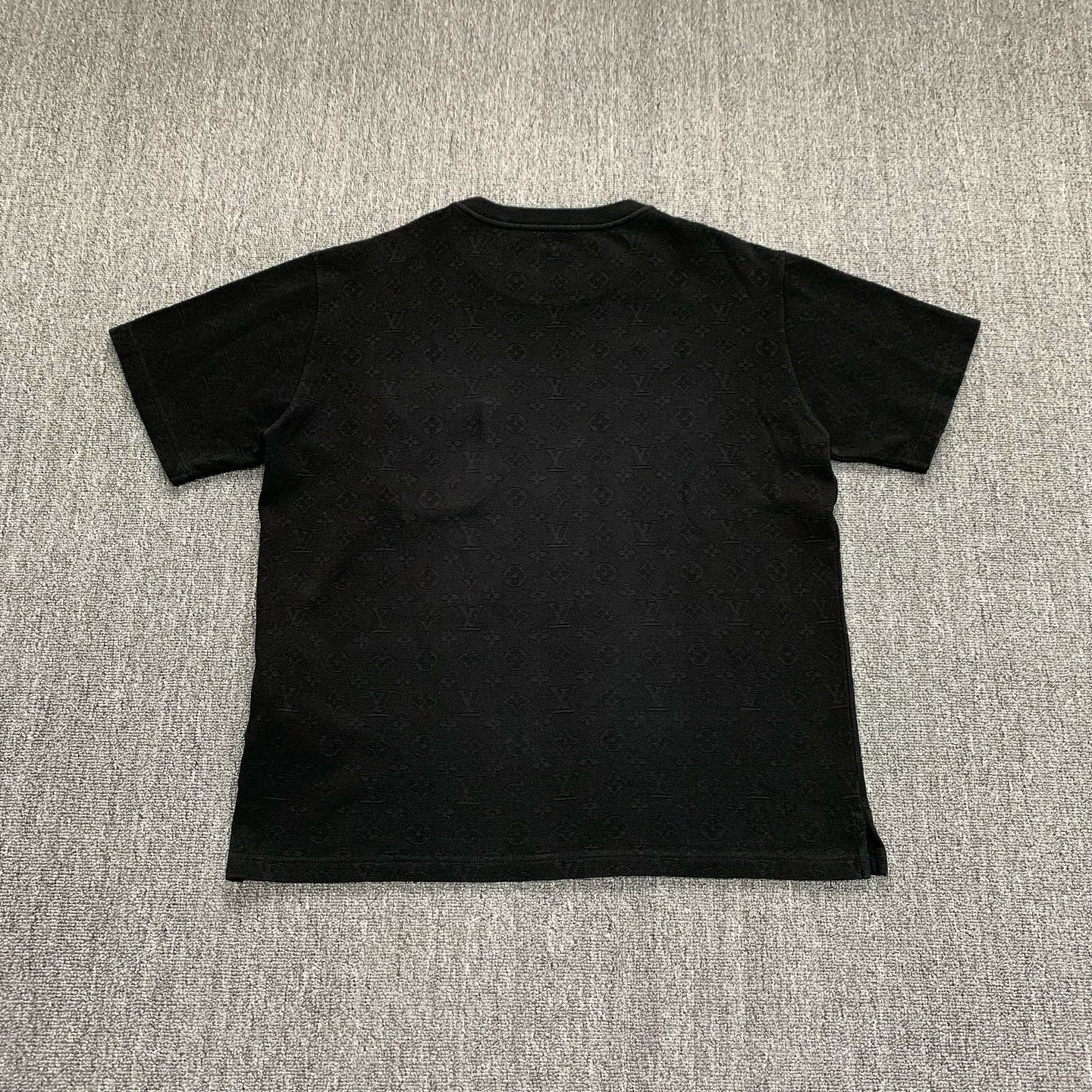 Louis Vuitton Louis Vuitton Monogram Pocket T-Shirt Size XL Size US XL / EU 56 / 4 - 2 Thumbnail