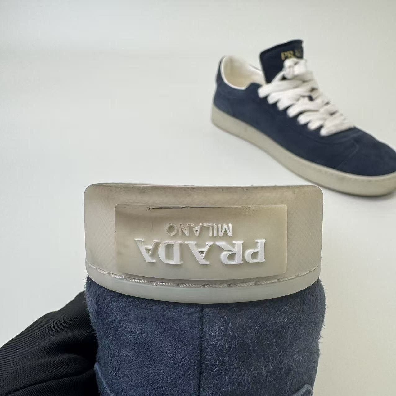 Prada Prada Suede Low-Top Sneakers Size 37.5 Size US 7.5 / IT 37.5 - 15 Thumbnail