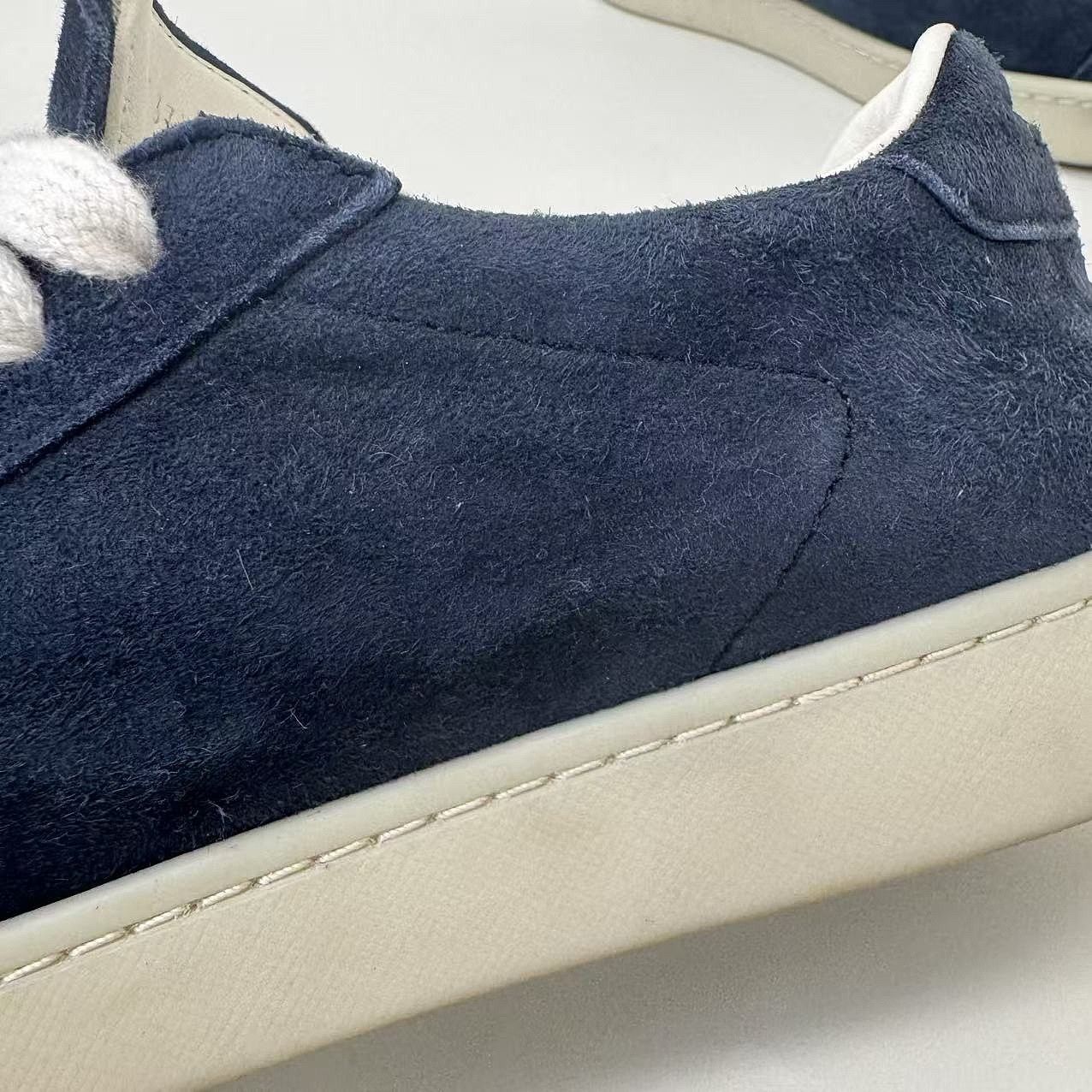 Prada Prada Suede Low-Top Sneakers Size 37.5 Size US 7.5 / IT 37.5 - 12 Thumbnail