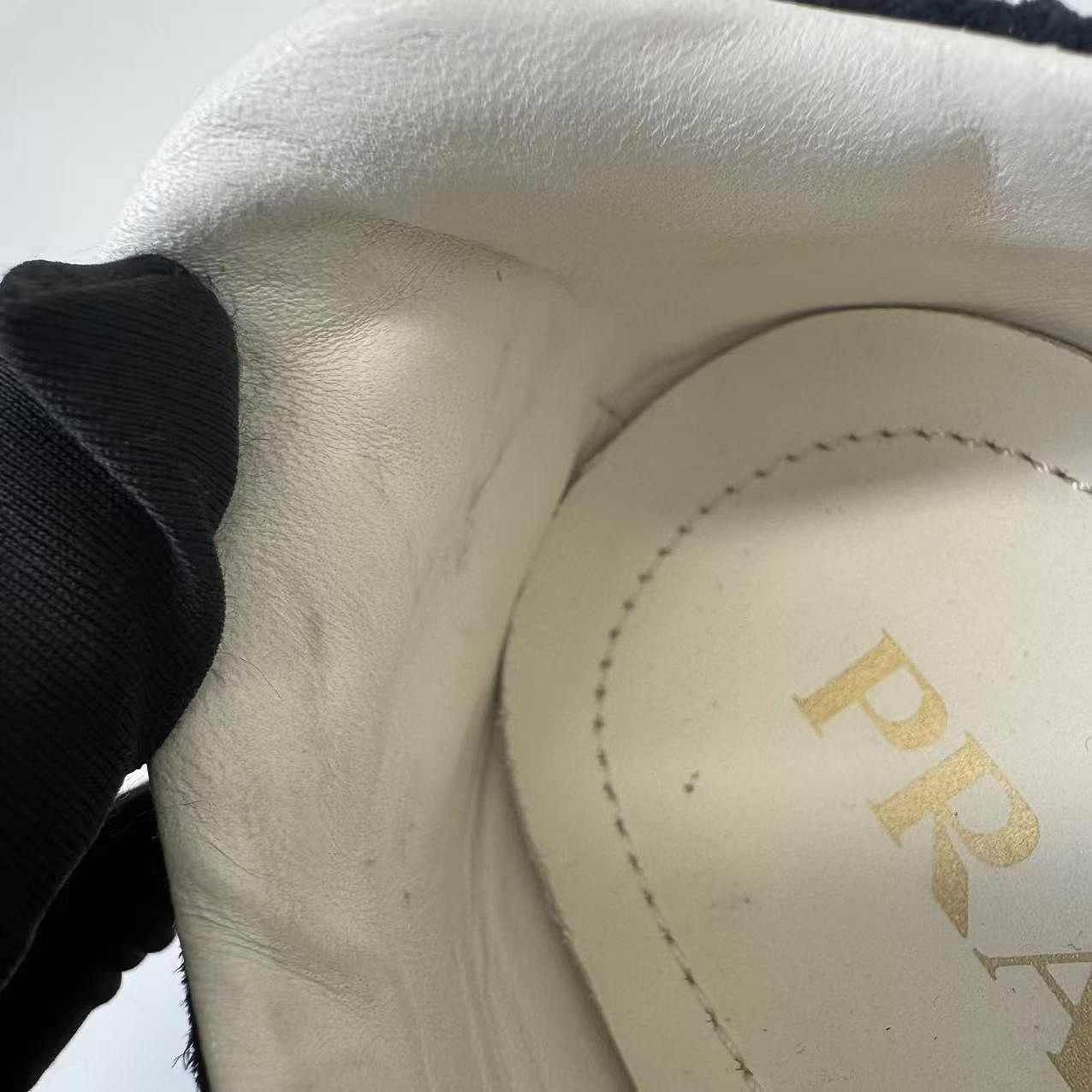 Prada Prada Suede Low-Top Sneakers Size 37.5 Size US 7.5 / IT 37.5 - 14 Thumbnail