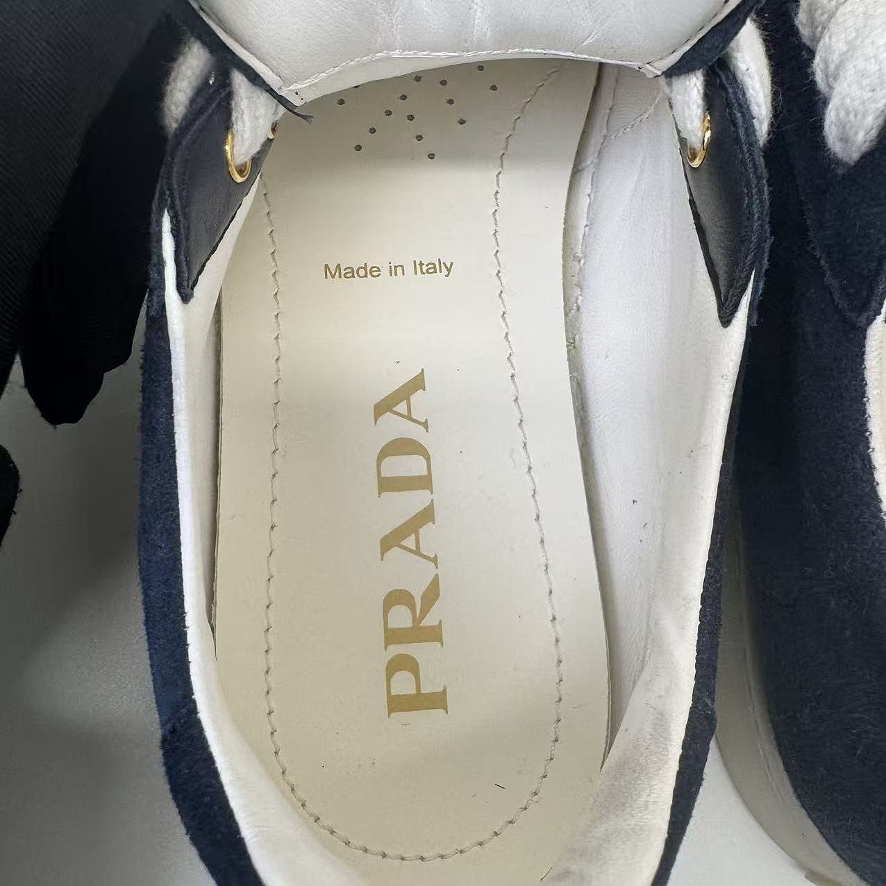 Prada Prada Suede Low-Top Sneakers Size 37.5 Size US 7.5 / IT 37.5 - 6 Thumbnail
