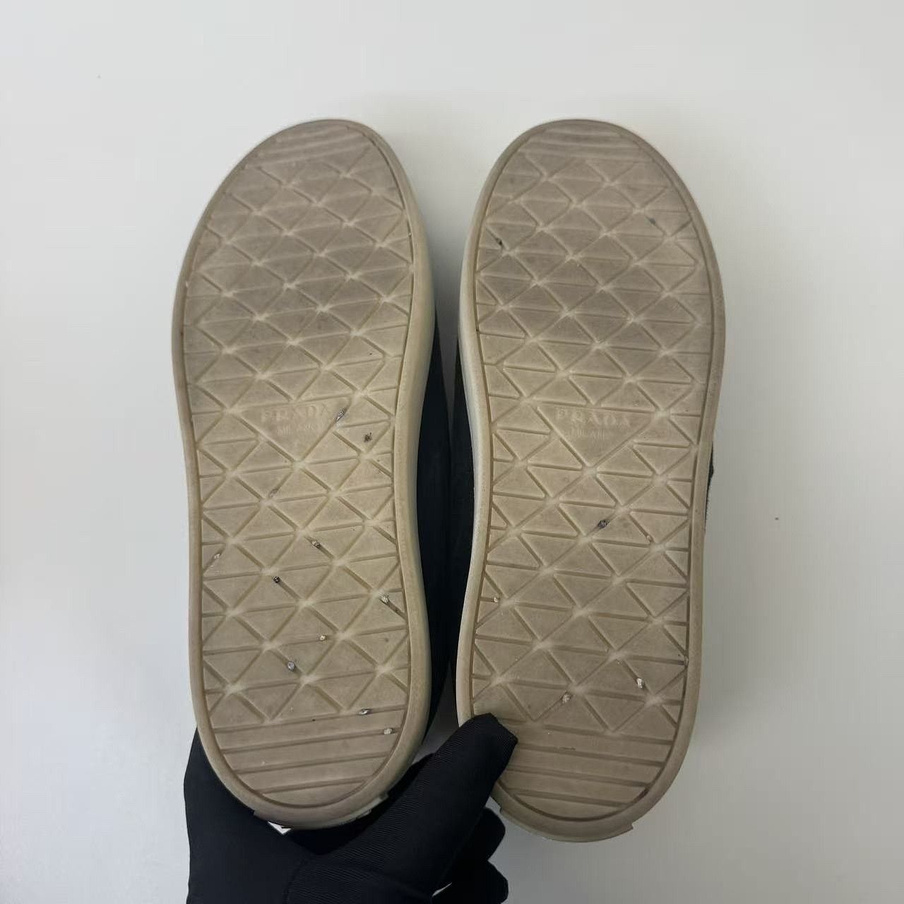 Prada Prada Suede Low-Top Sneakers Size 37.5 Size US 7.5 / IT 37.5 - 4 Thumbnail