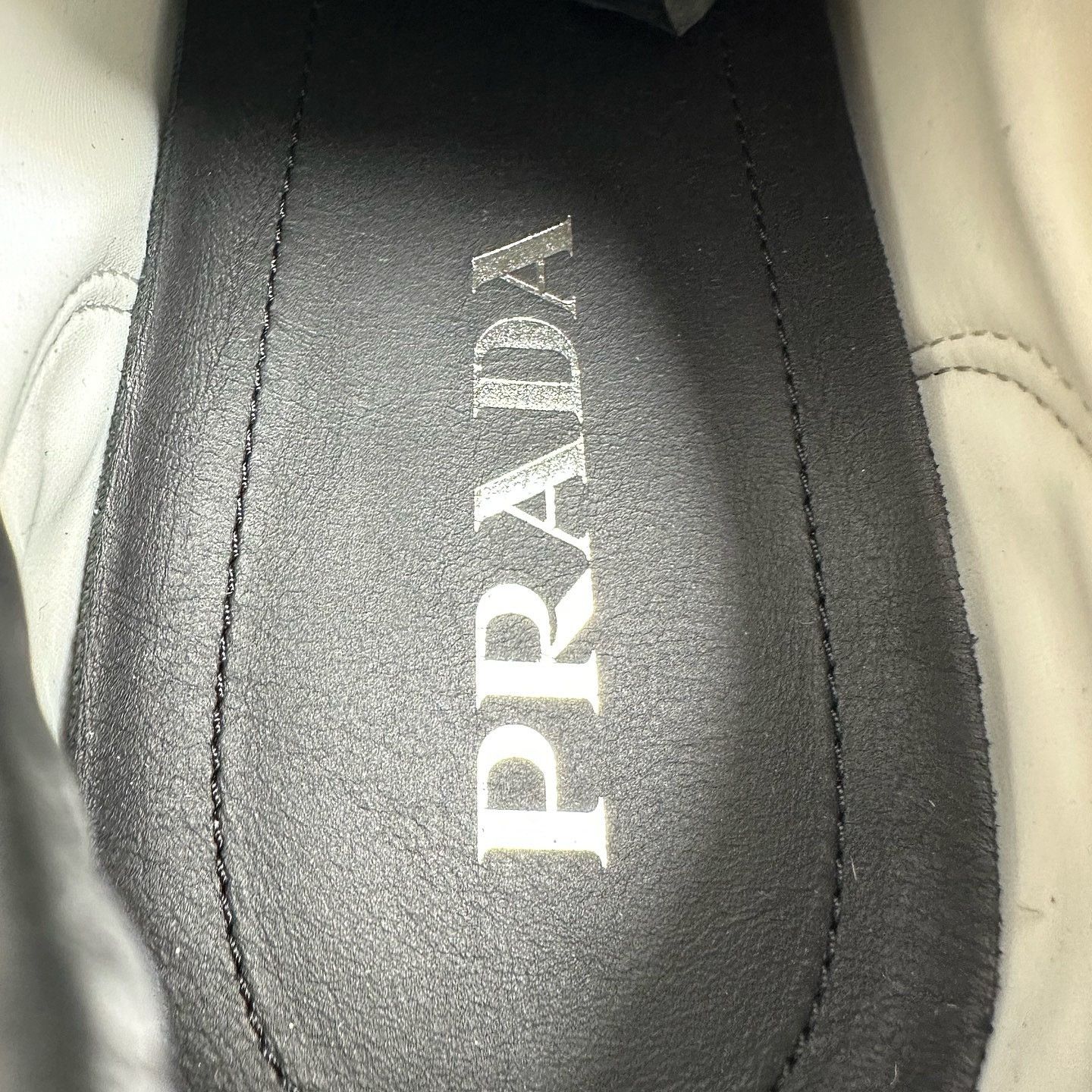 Prada Prada Logo Patch Suede Low-Top Sneakers Size US 10 Size US 10 / EU 43 - 6 Thumbnail