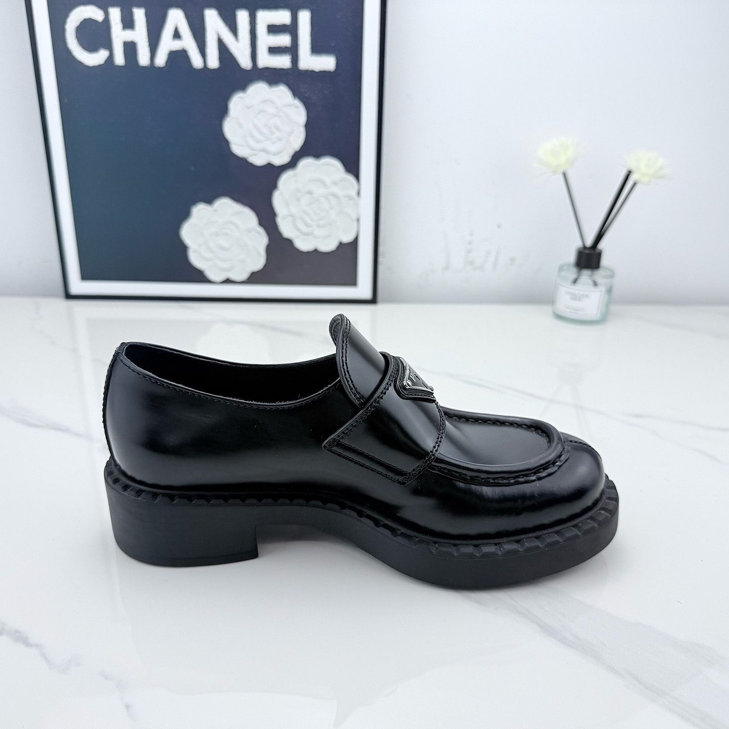 Prada Prada Chocolate Leather Loafers Size 35 Size US 5 / IT 35 - 9 Thumbnail