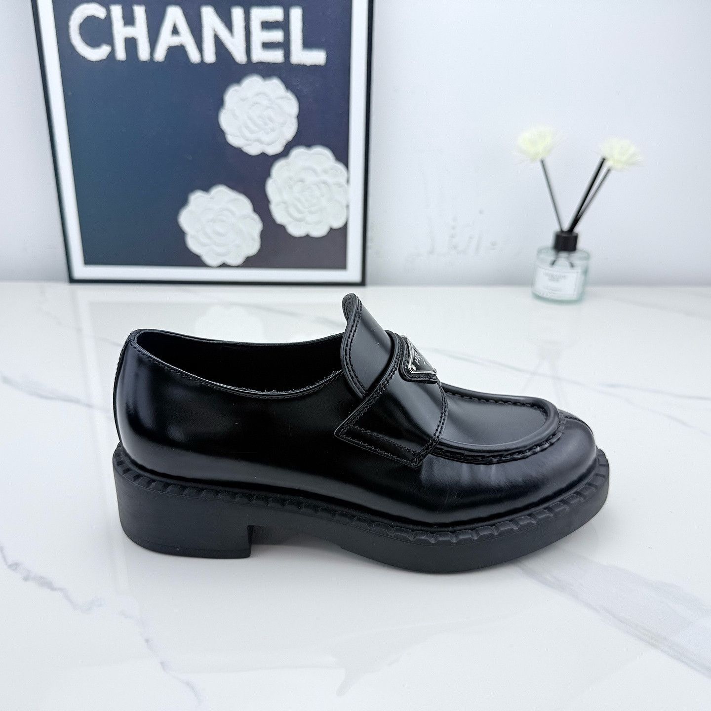 Prada Prada Chocolate Leather Loafers Size 35 Size US 5 / IT 35 - 7 Thumbnail