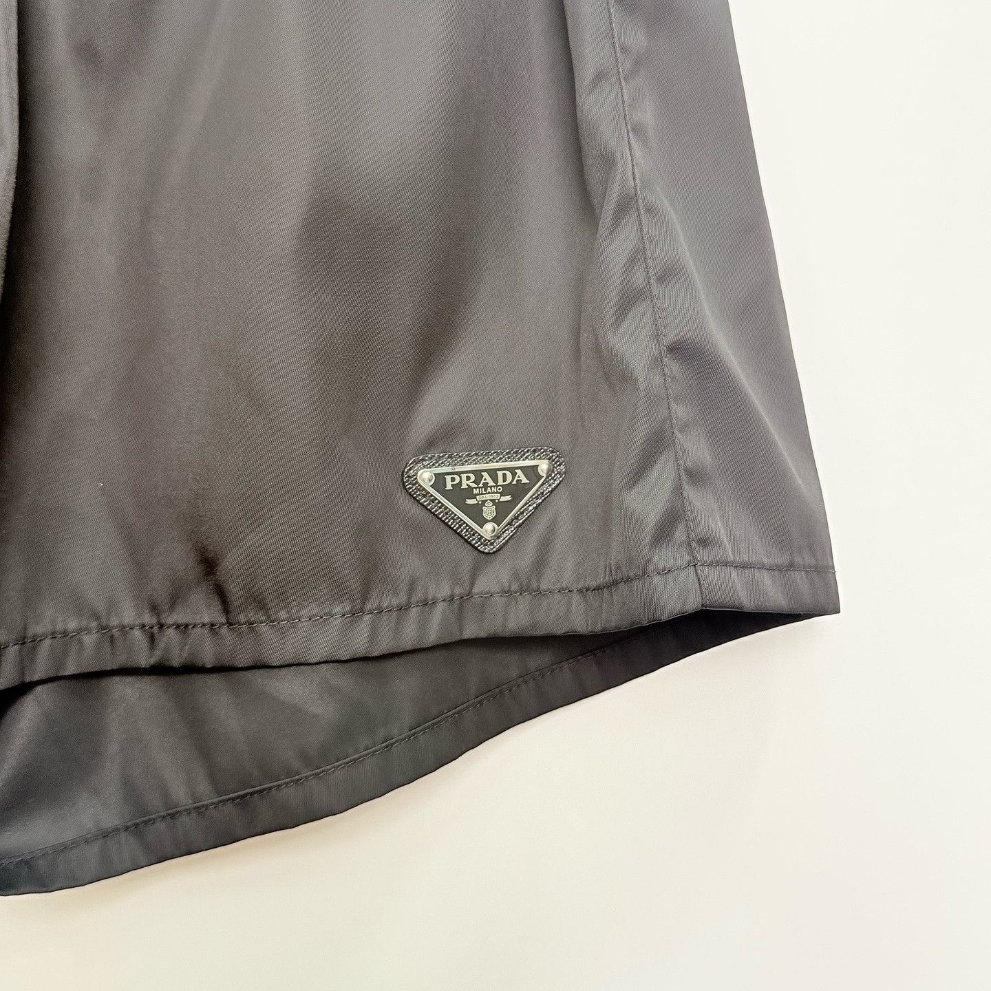 Prada Prada Logo Nylon Shorts Size 40 Size 27" / US 4 / IT 40 - 6 Thumbnail