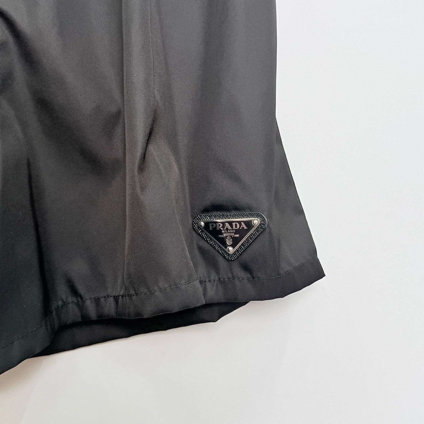 Prada Prada Nylon Logo Shorts Size 38 Size 26" / US 2 / IT 38 - 6 Thumbnail