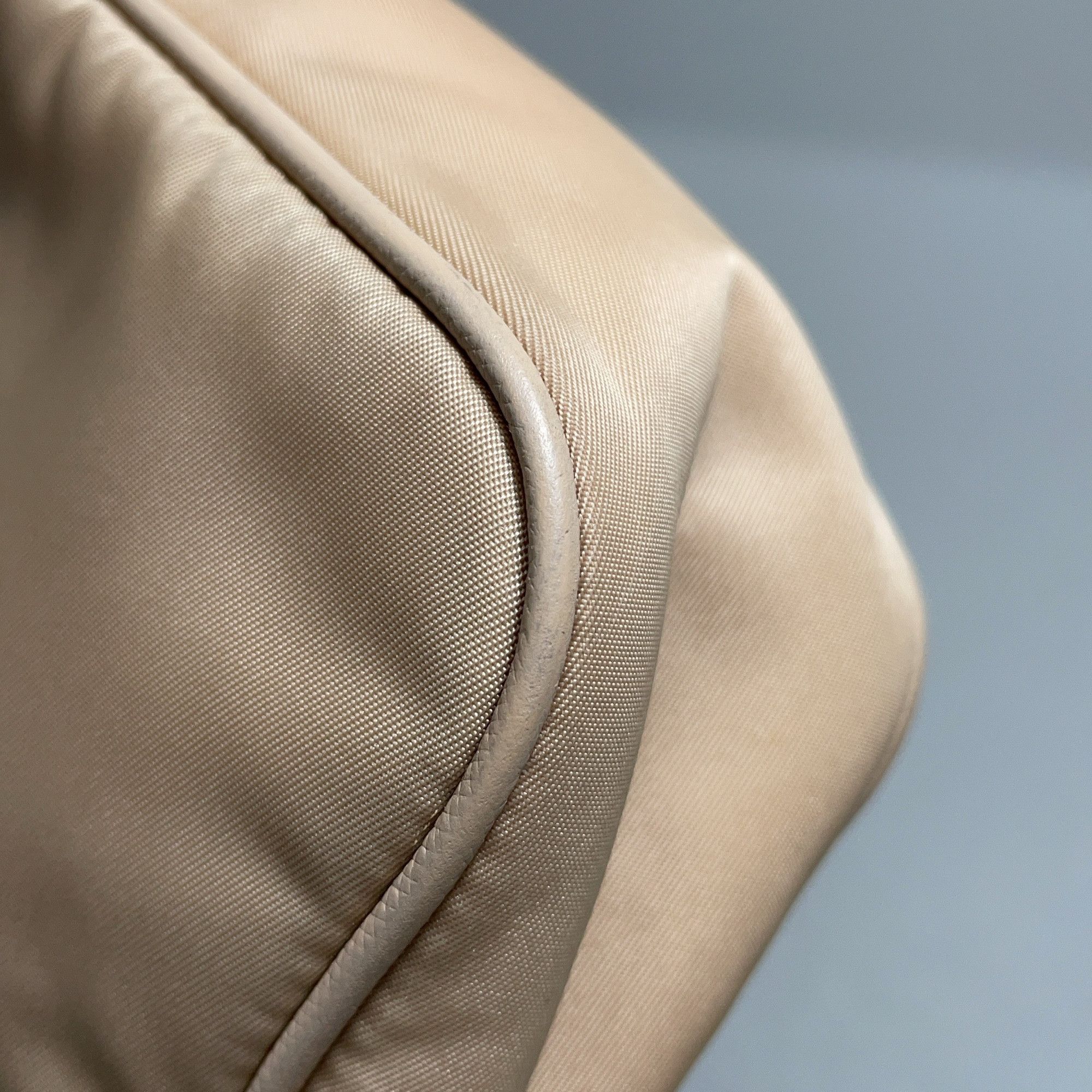 Prada Prada Re-Edition 2005 Shoulder Bag Beige Size ONE SIZE - 7 Thumbnail