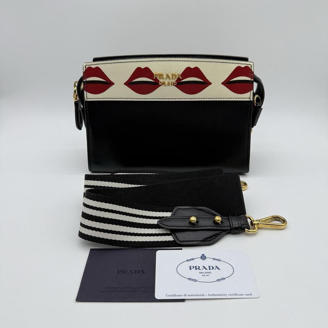 Prada Prada Lips Print Crossbody Bag Size ONE SIZE - 7 Thumbnail