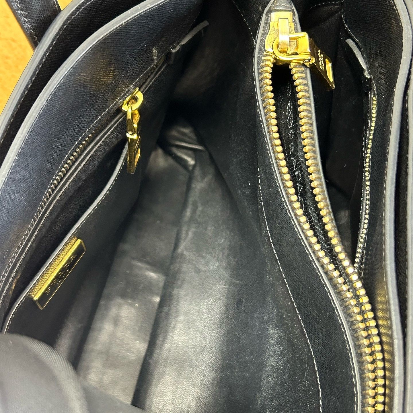 Prada Prada Saffiano Leather Handle Bag ONE SIZE Size ONE SIZE - 10 Thumbnail