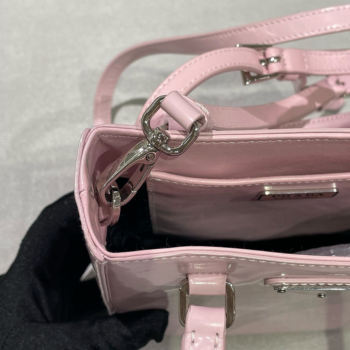 Prada Prada Pink Patent Leather Small Tote Bag Size ONE SIZE - 18 Thumbnail