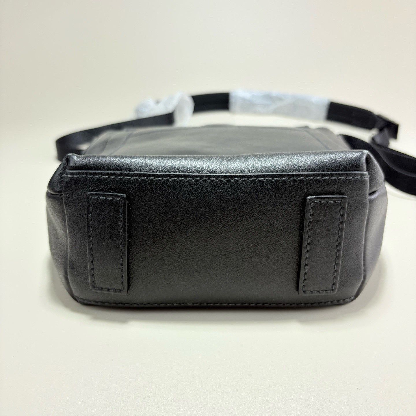 Prada Prada Leather Logo Crossbody Bag Size ONE SIZE - 4 Thumbnail