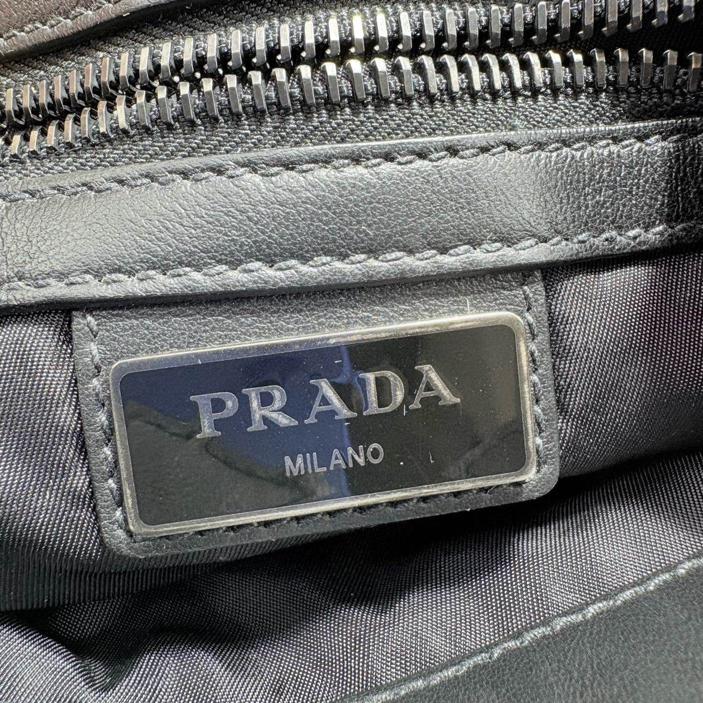 Prada Prada Leather Logo Crossbody Bag Size ONE SIZE - 7 Thumbnail