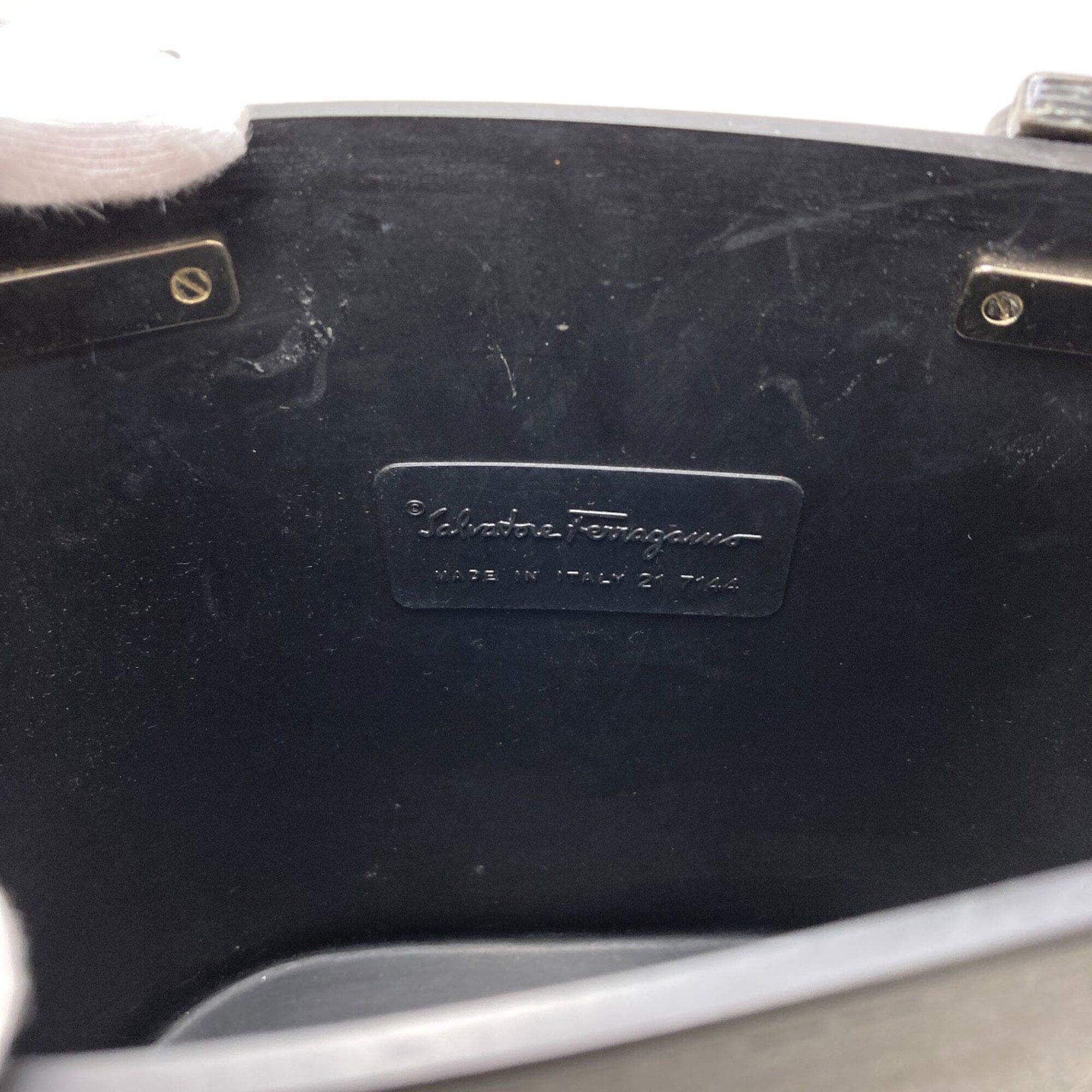 Salvatore Ferragamo Salvatore Ferragamo Gancini Handbag, Rubber, Women's Size ONE SIZE - 7 Thumbnail