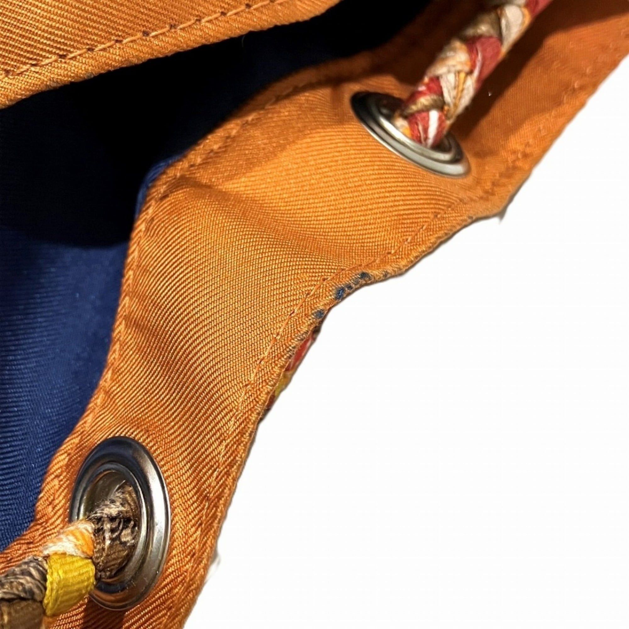 Hermes Hermes Socuir 22 Shoulder Bag, Silk Leather Size ONE SIZE - 9 Thumbnail