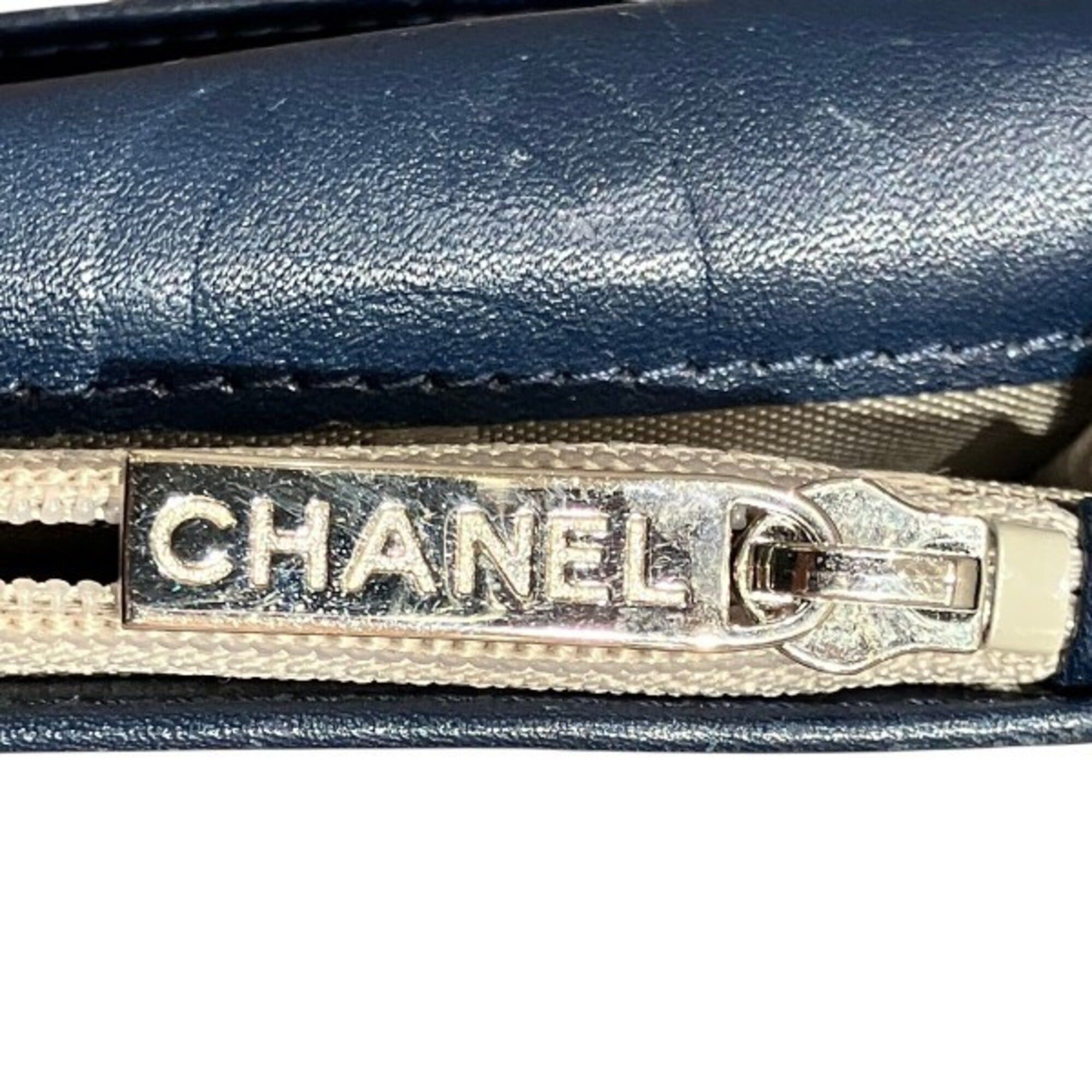 Chanel Chanel Cambon Line A26717 Coco Mark Bi-fold Wallet Long for Women Size ONE SIZE - 9 Thumbnail