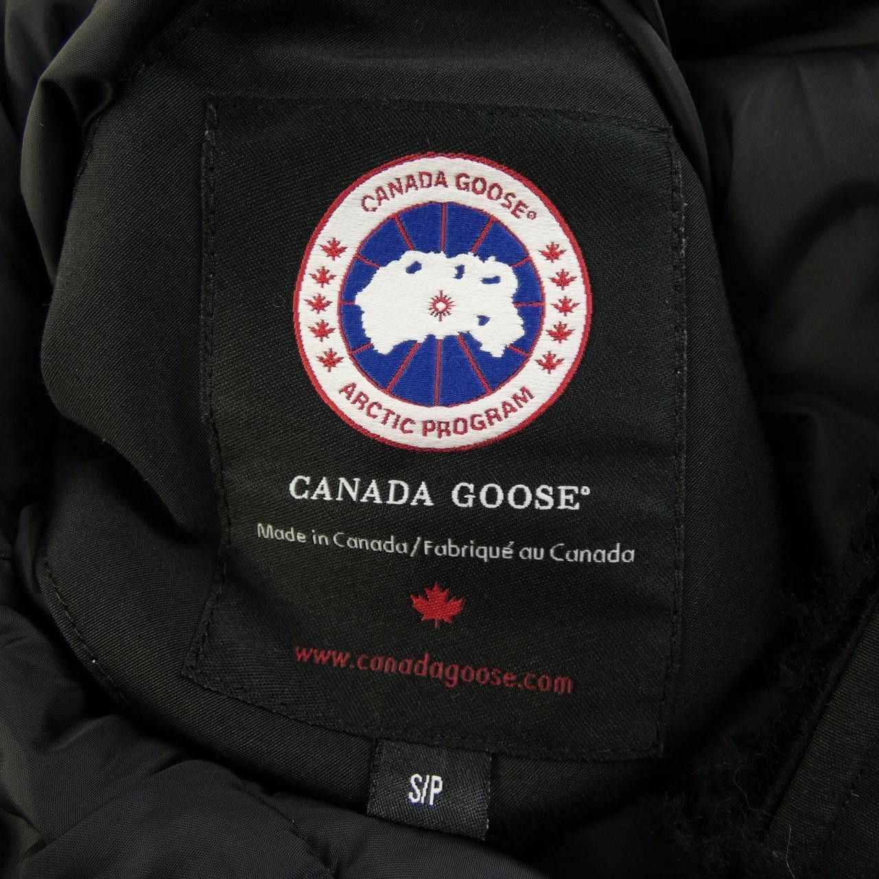 Canada Goose Canada Goose Canada Goose Bronte Down Coat Textile Outerwear 2603JL DUTY FREE for USA Size ONE SIZE - 4 Thumbnail