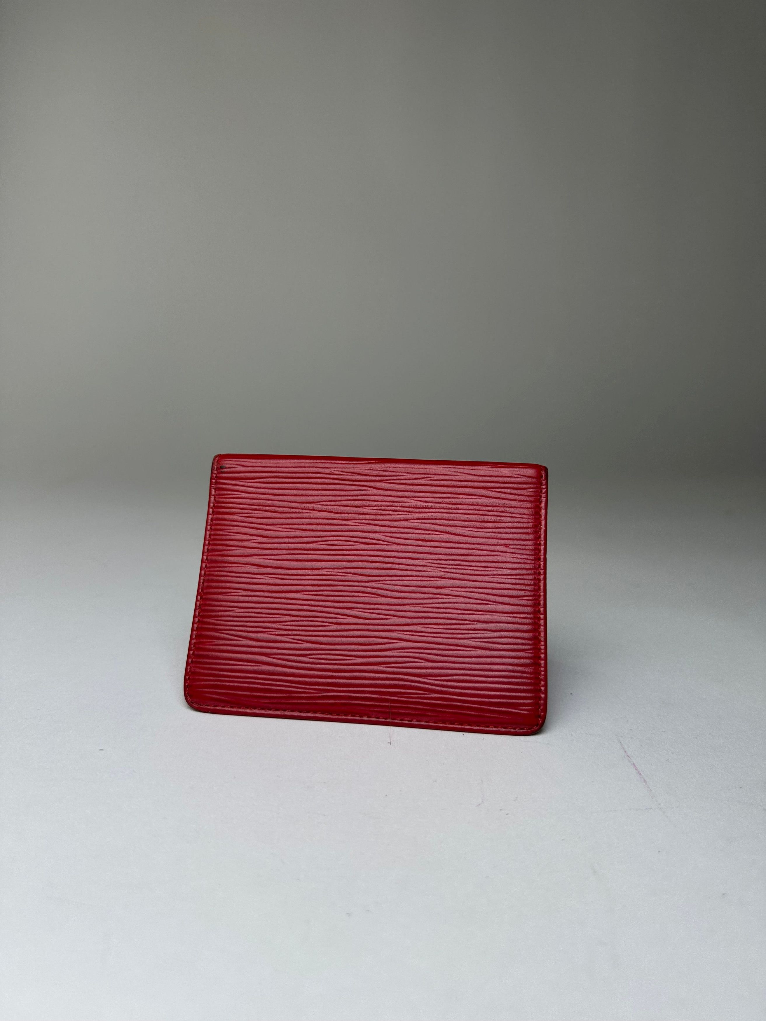 Louis Vuitton Vintage Epi Leather Card Holder Red Size ONE SIZE - 2 Thumbnail