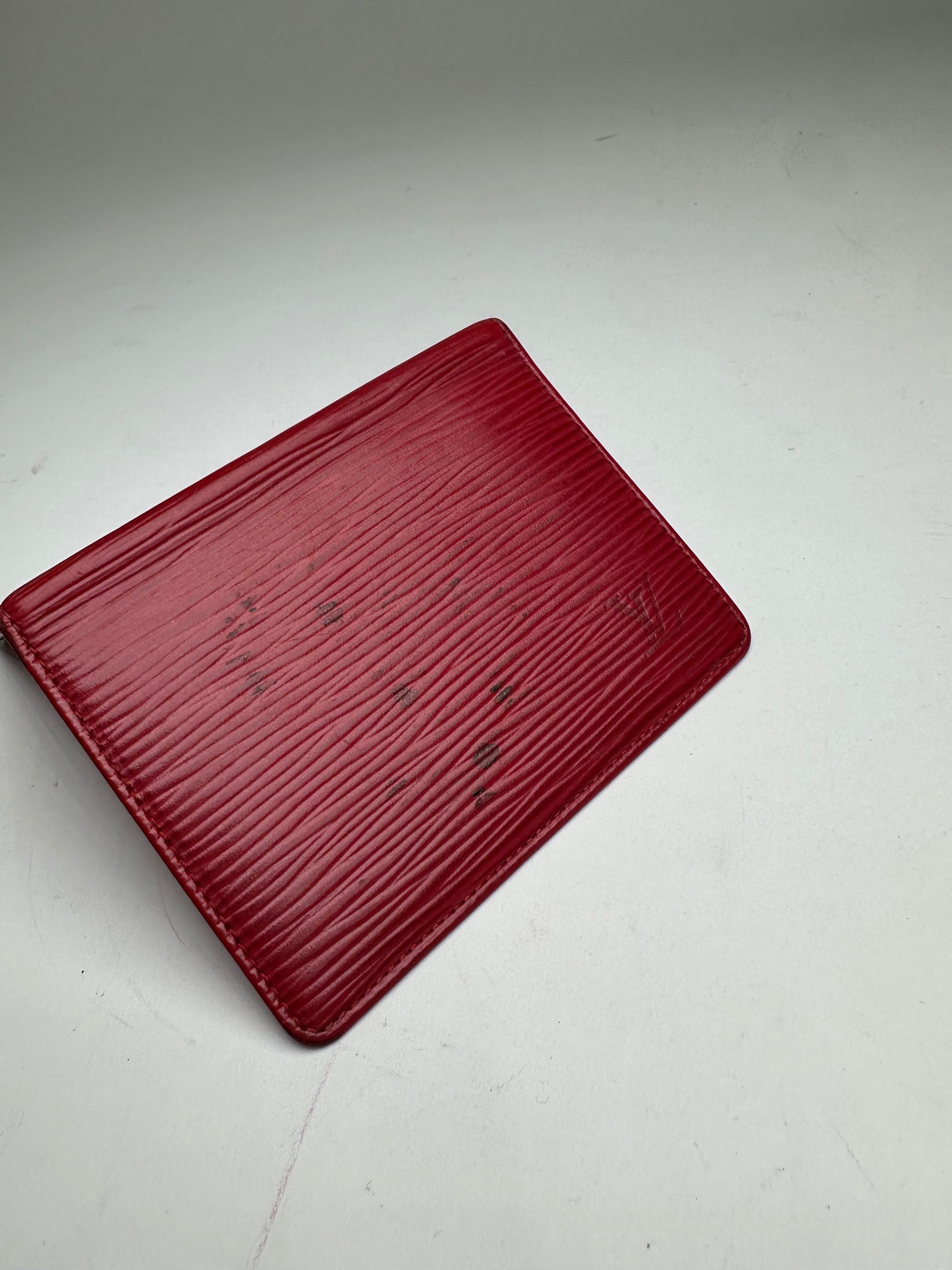Louis Vuitton Vintage Epi Leather Card Holder Red Size ONE SIZE - 4 Thumbnail