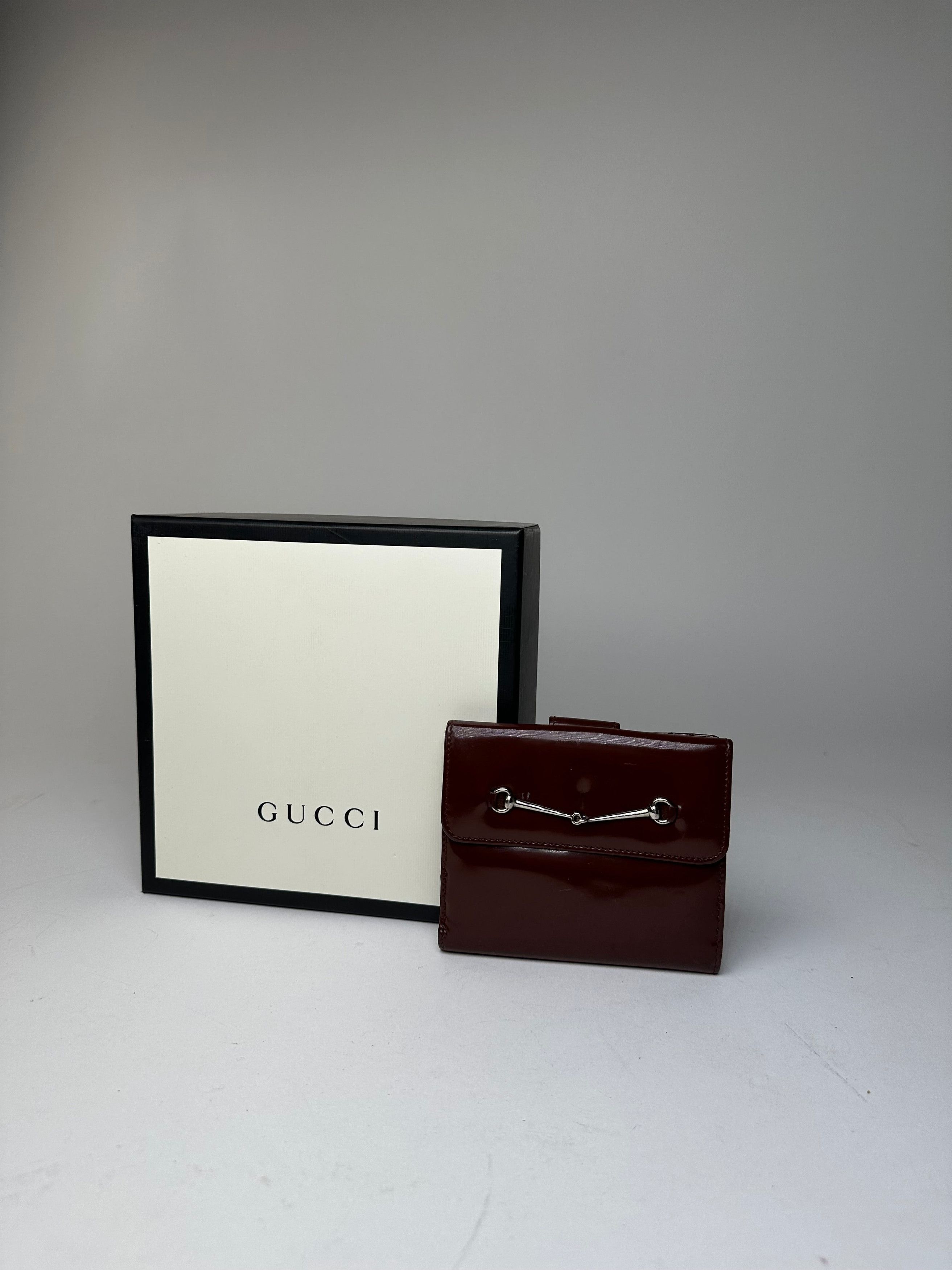 Gucci Vintage Horsebit Compact Wallet Burgundy Patent Leather Size ONE SIZE - 11 Thumbnail