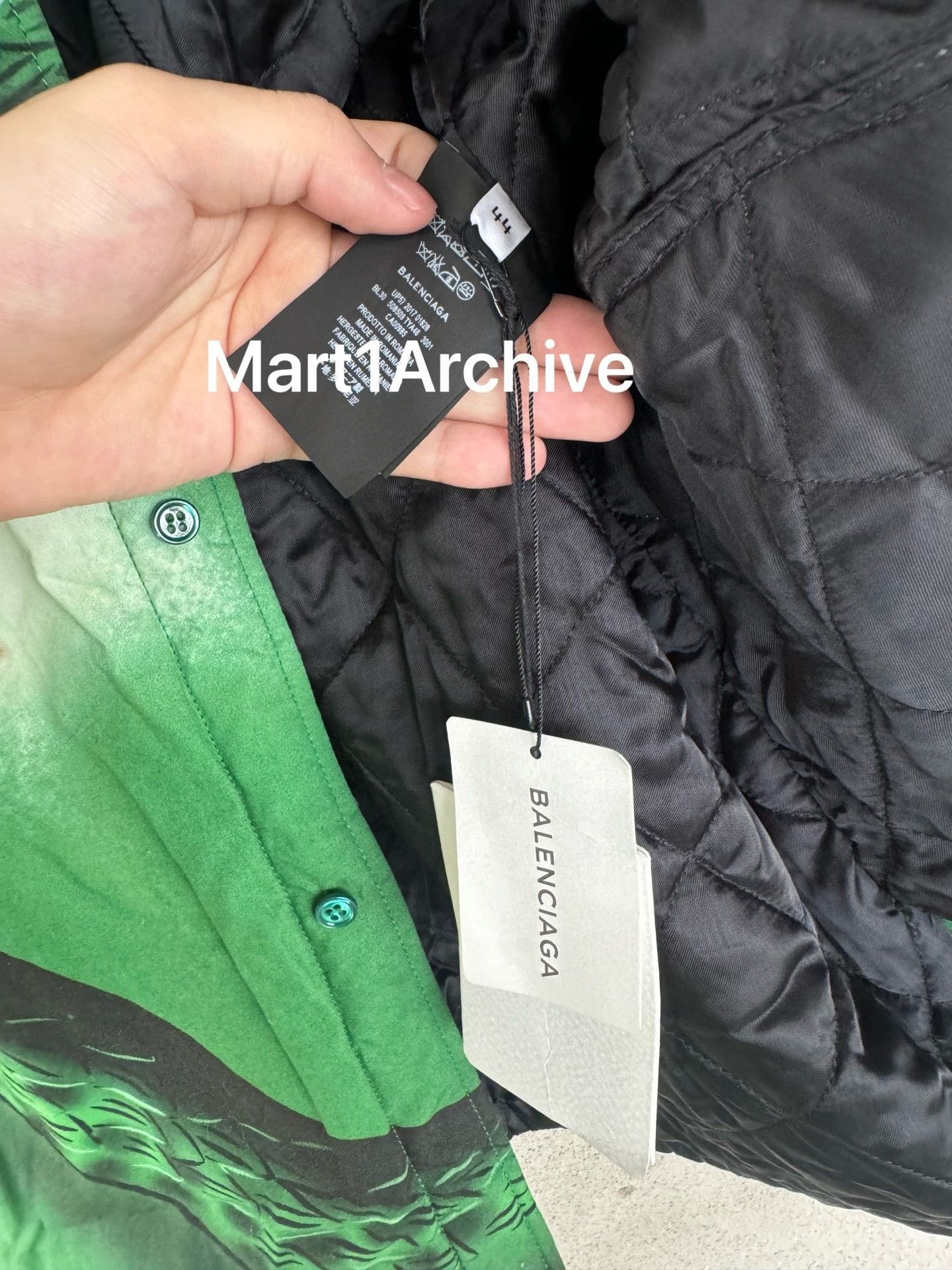 Balenciaga Green Dragon Print Short Sleeve Button-Up Shirt Size US S / EU 44-46 / 1 - 7 Thumbnail