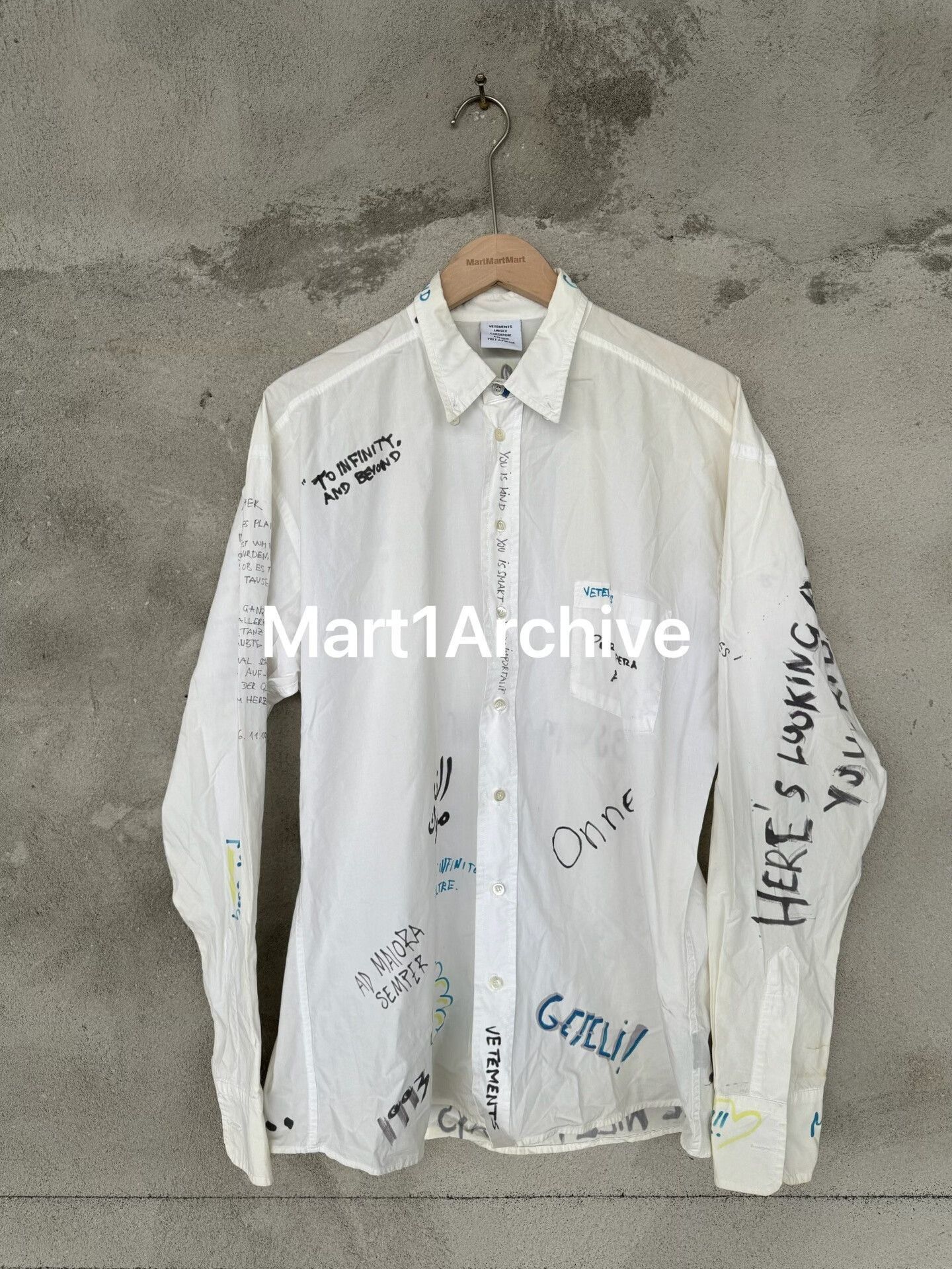 Vetements White Handwritten Print Long Sleeve Button-Up Shirt XS Size US XS / EU 42 / 0 - 2 Thumbnail