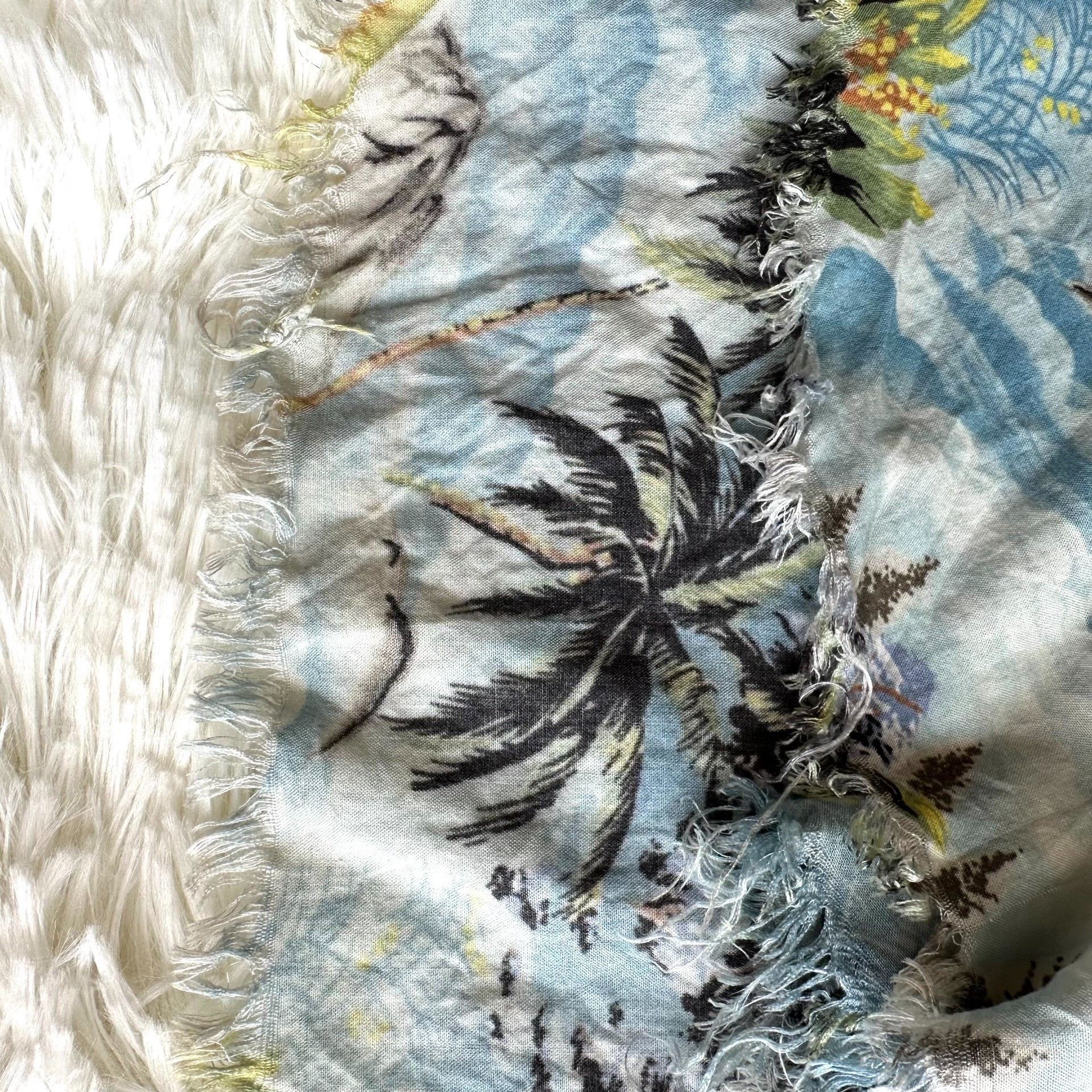 Saint Laurent Paris Tropical Print Long Sleeve Button-Up Shirt Size US M / EU 48-50 / 2 - 4 Thumbnail