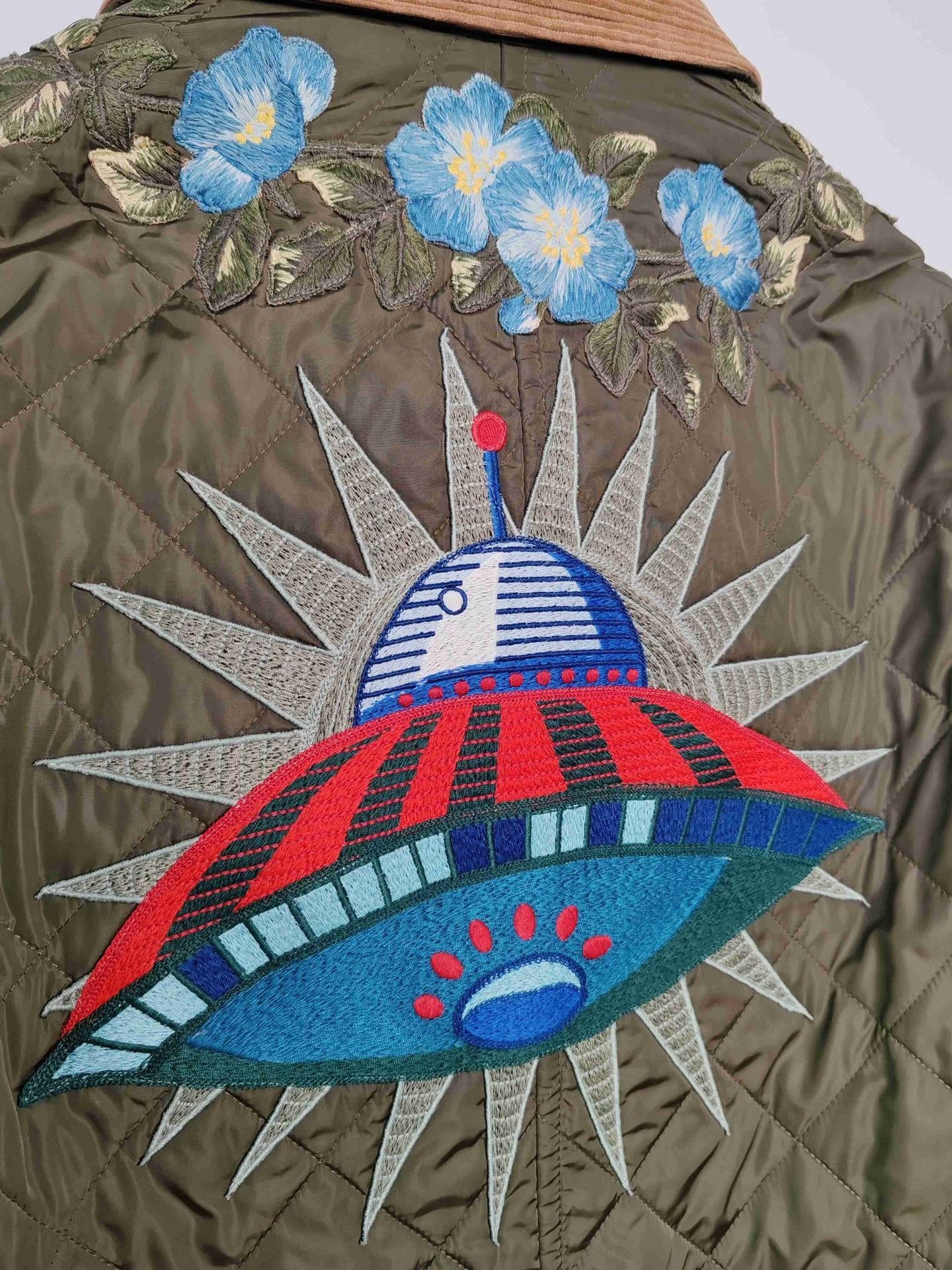 Gucci Green Quilted Jacket with Corduroy Collar and Embroidered Size US S / EU 44-46 / 1 - 8 Thumbnail