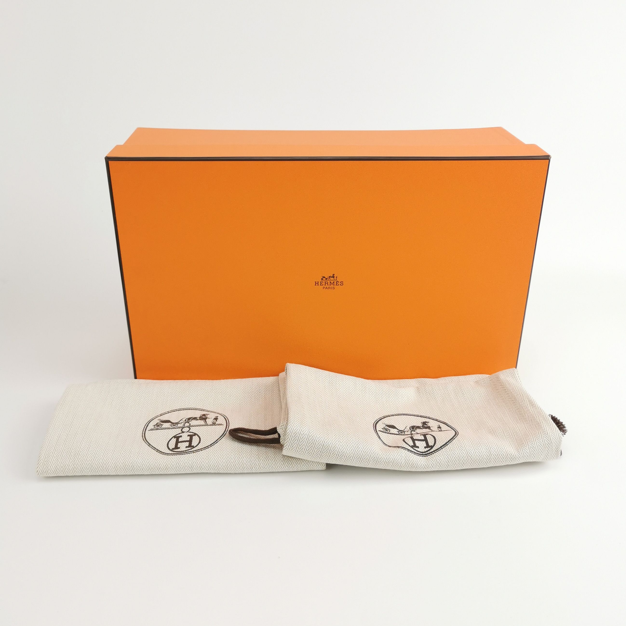 Hermes Hermes Women 10 Sandals Size US 10 / IT 40 - 6 Thumbnail