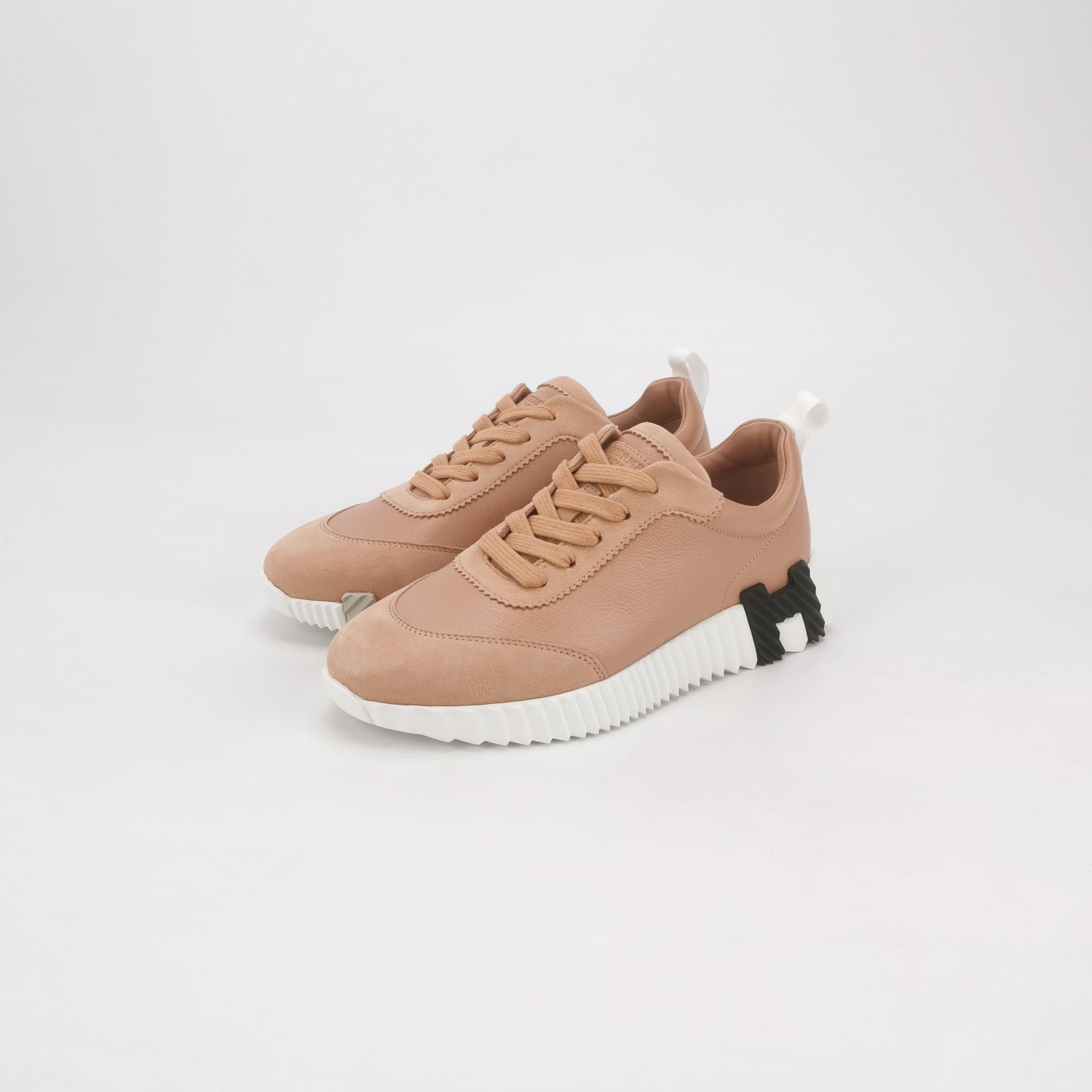 Hermes Hermes Women 6 Lowtop Sneakers Size US 6 / IT 36 - 2 Thumbnail