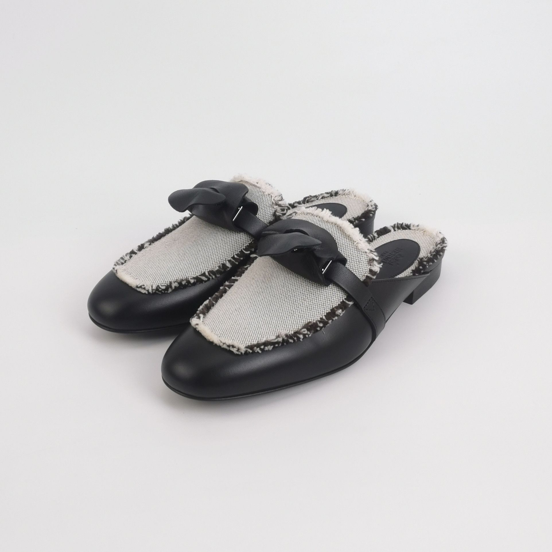 Hermes Hermes Women 5-5 Sandals Size US 5.5 / IT 35.5 - 2 Thumbnail