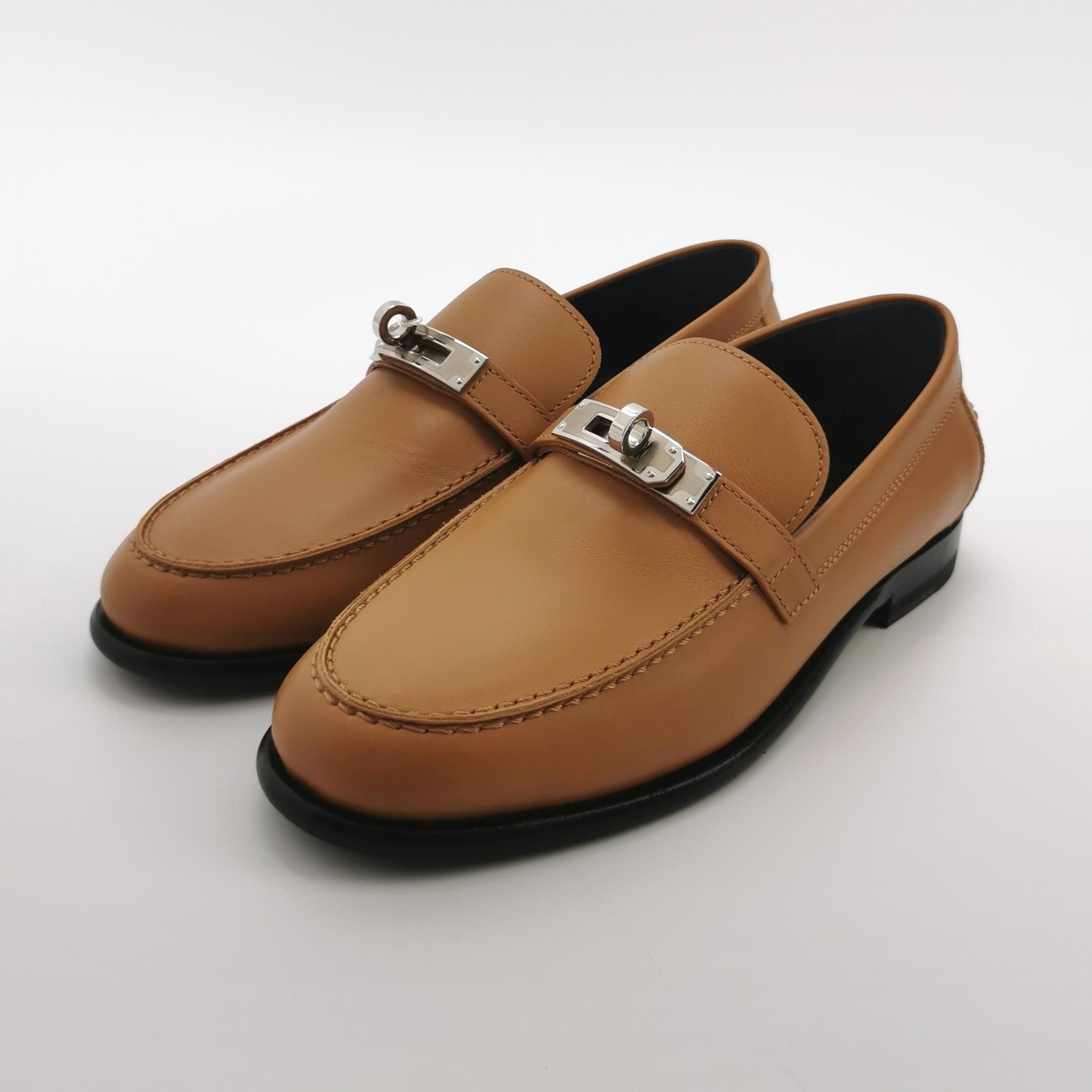Hermes Hermes Women 5 Flats Size US 5 / IT 35 - 2 Thumbnail