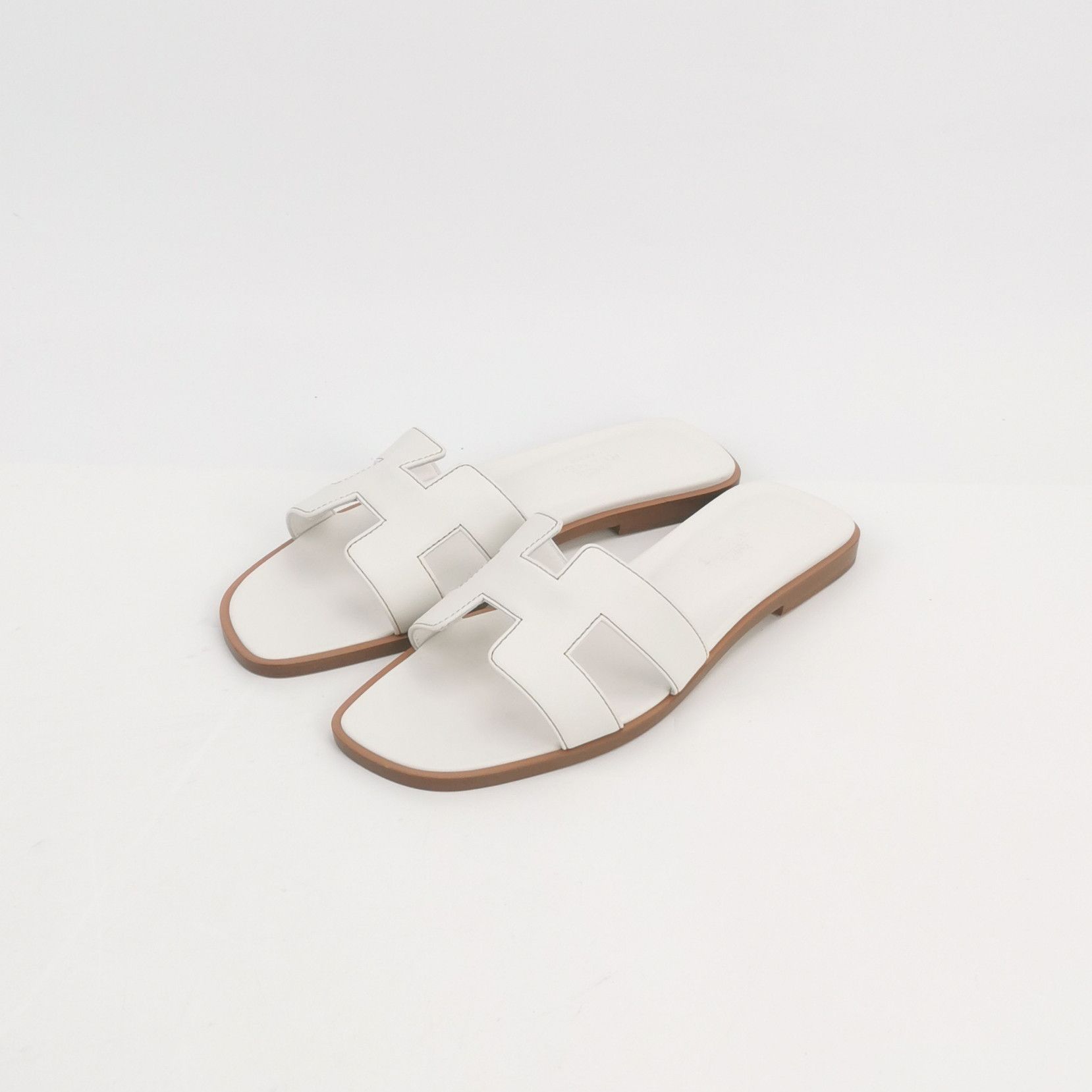 Hermes Hermes Women 6 Sandals Size US 6 / IT 36 - 2 Thumbnail
