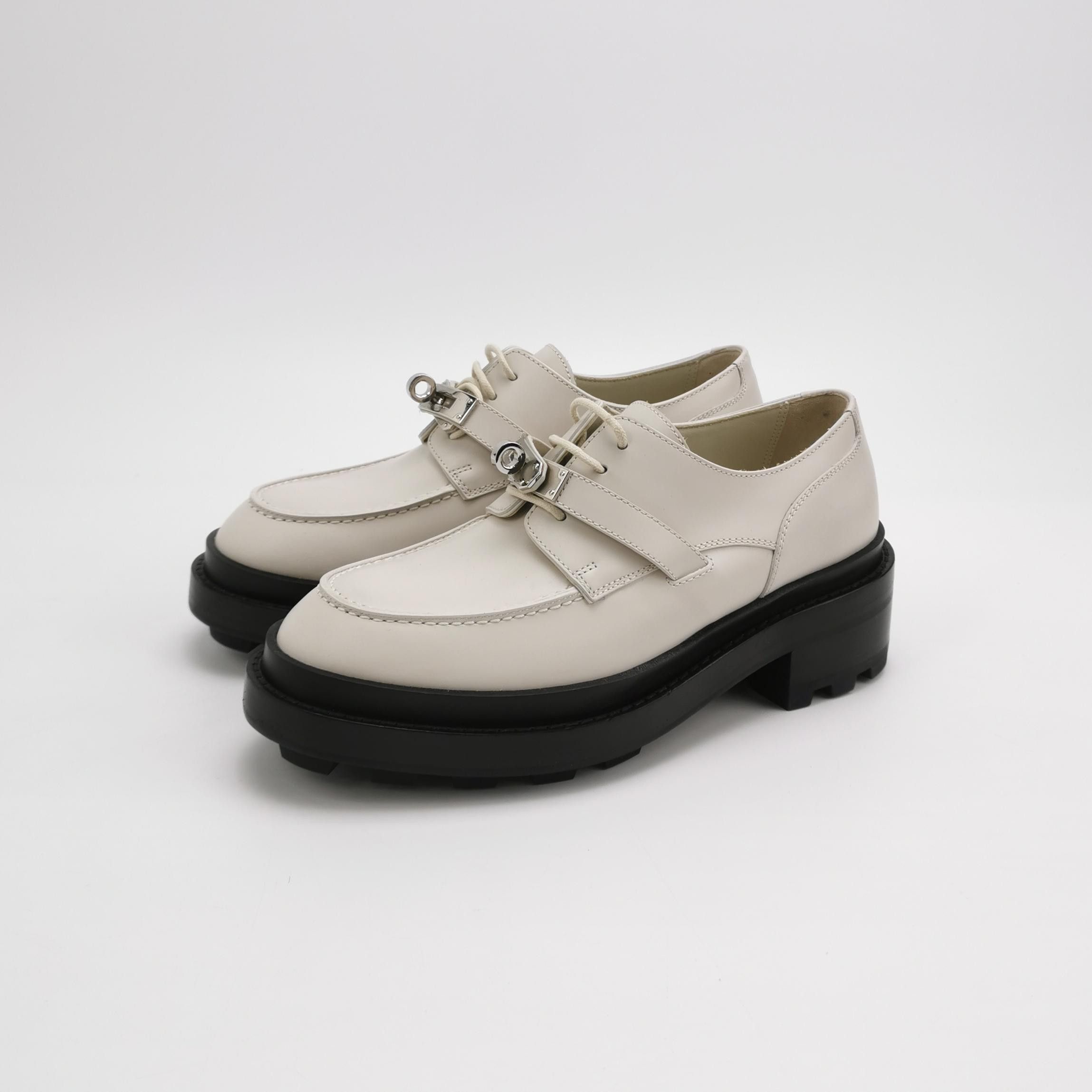 Hermes Hermes Women 5 Lowtop Sneakers Size US 5 / IT 35 - 2 Thumbnail